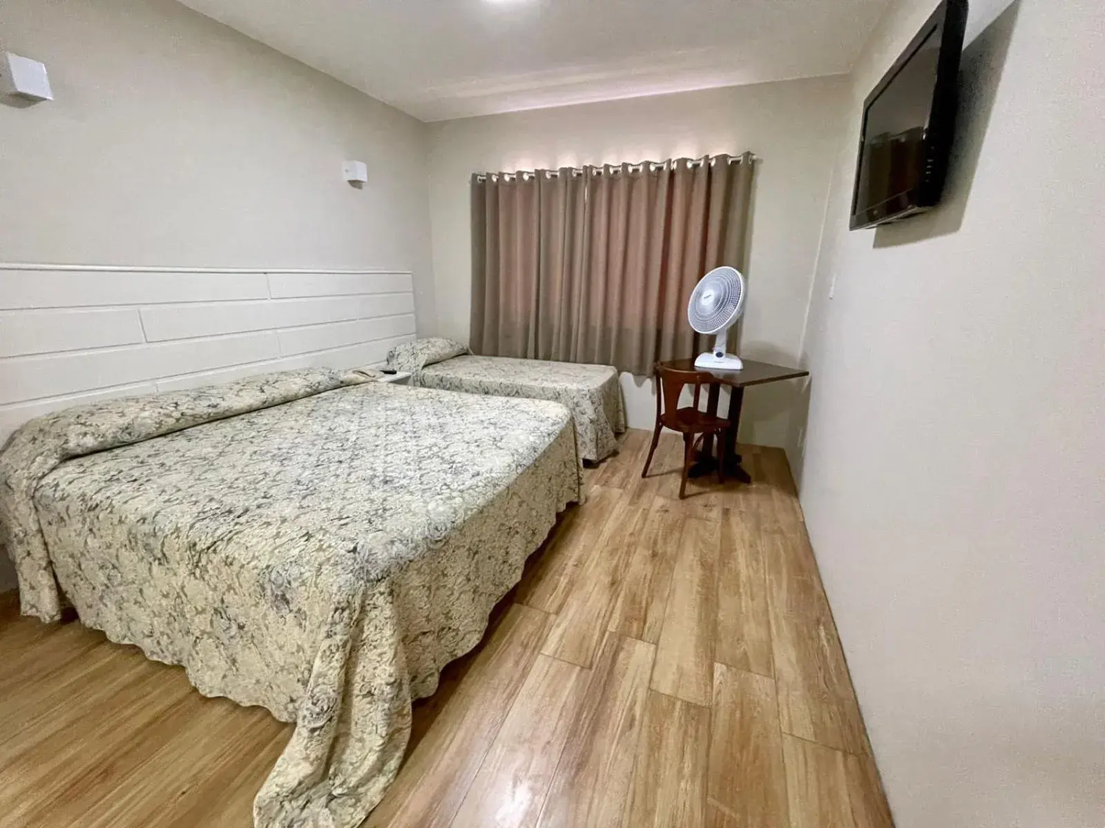 Standard Triple Room in Hotel Nascentes da Serra Standard Triple Room in Hotel Nascentes da Serra