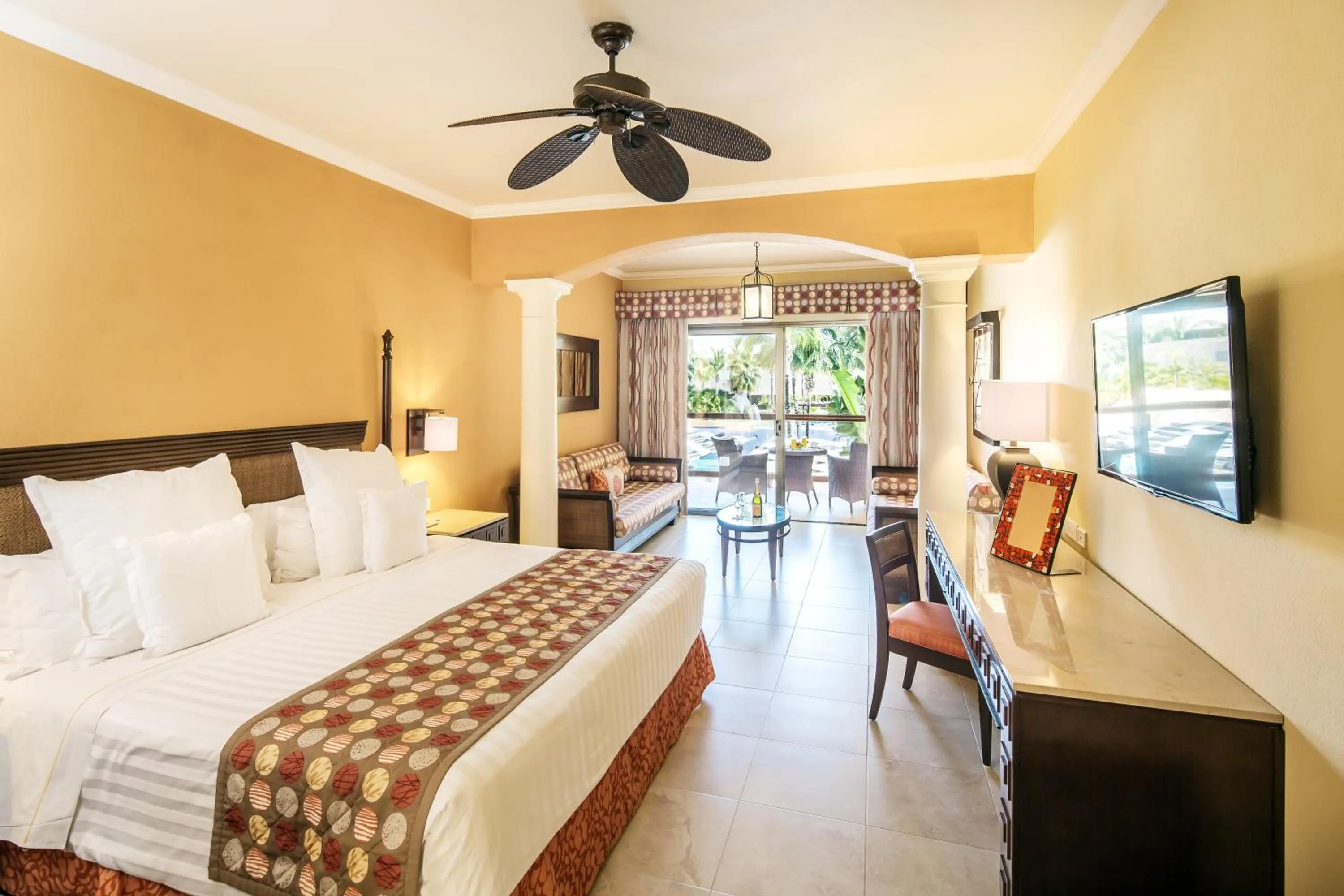 Photo of the whole room, Bed in Barceló Maya Palace - All Inclusive