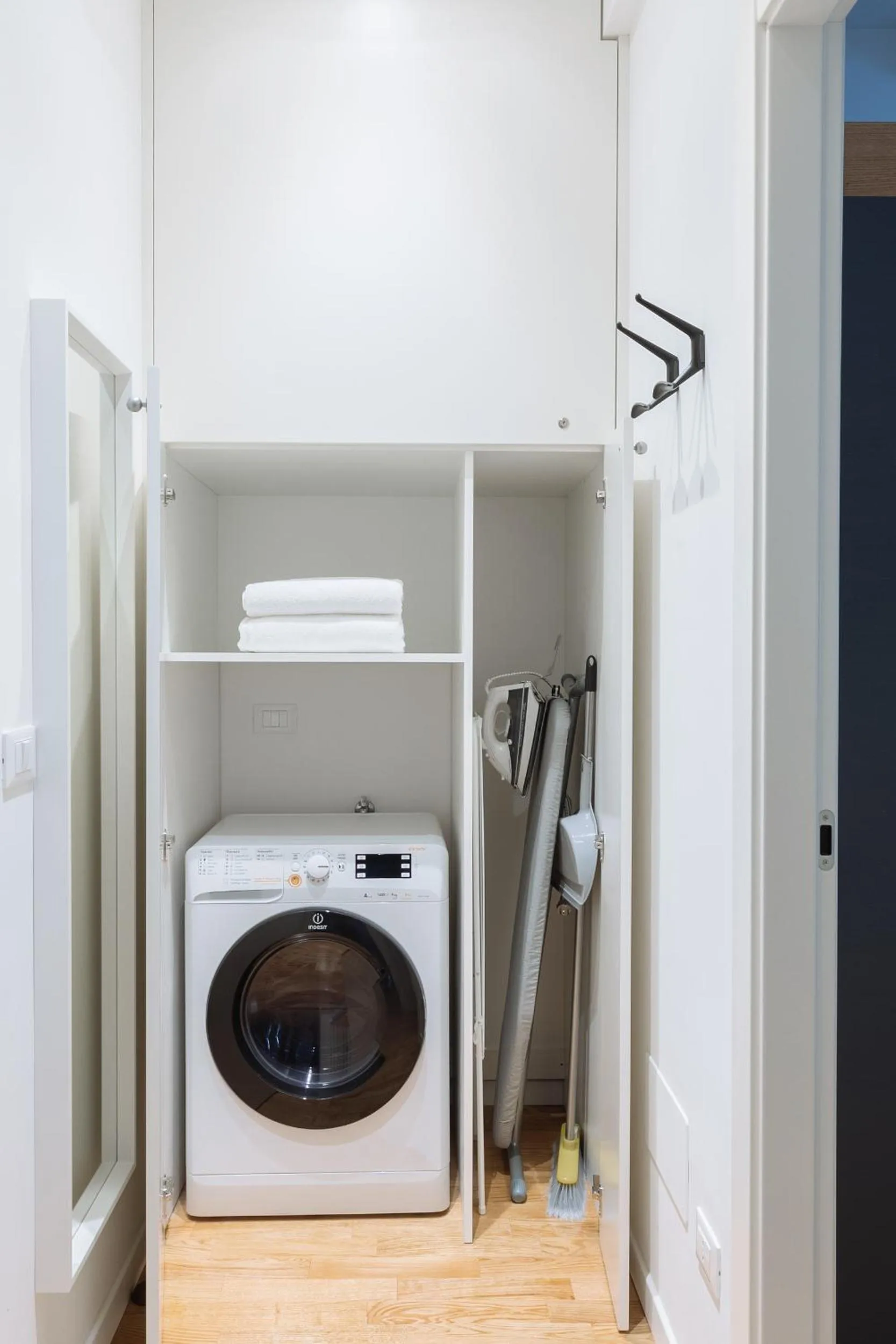 Other in Residence le Porte