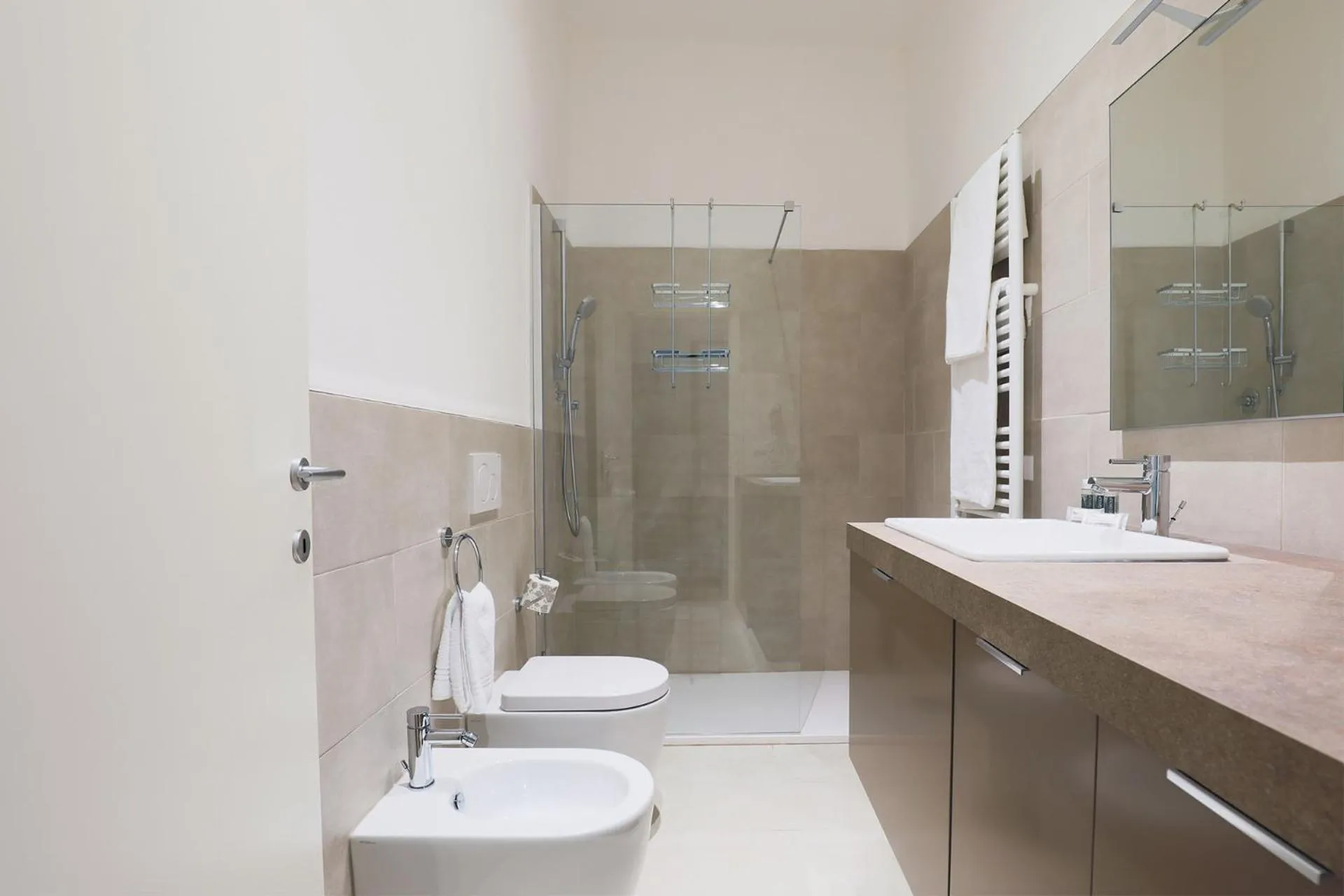 Shower in Residence le Porte