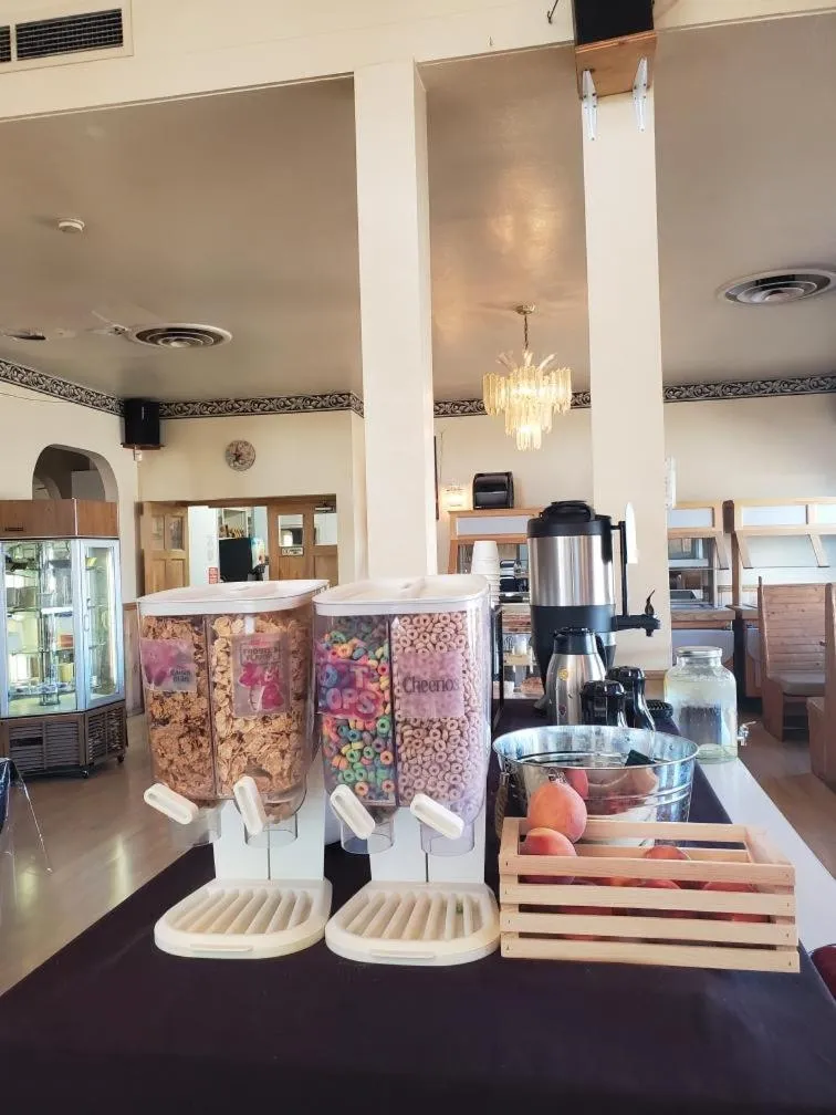 Breakfast in Days Inn by Wyndham Delta CO