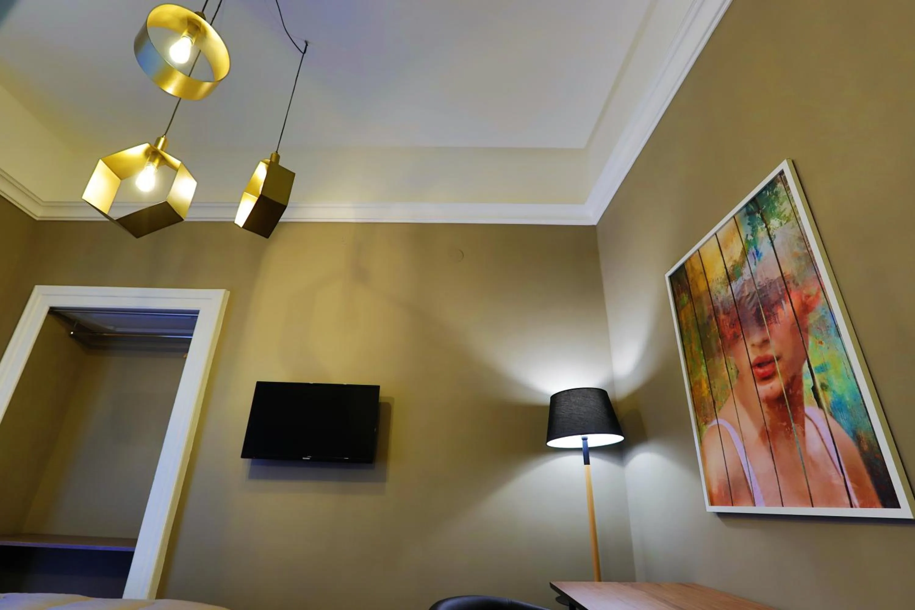 Photo of the whole room in PORTO 53