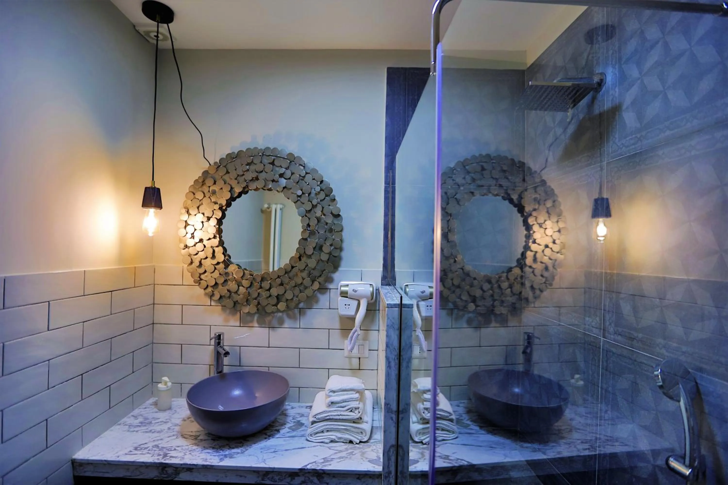 Bathroom in PORTO 53