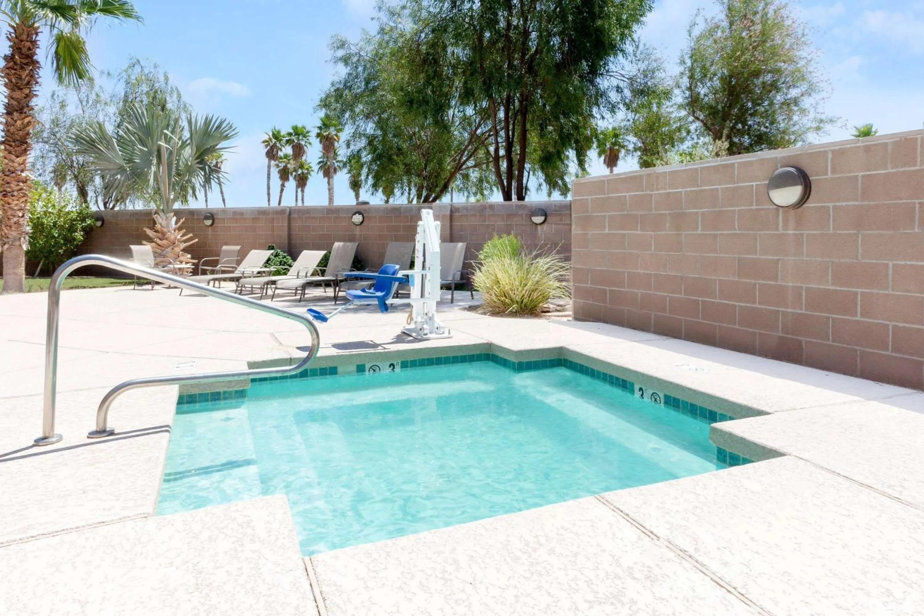 Hot Tub in Microtel Inn & Suites by Wyndham Wellton