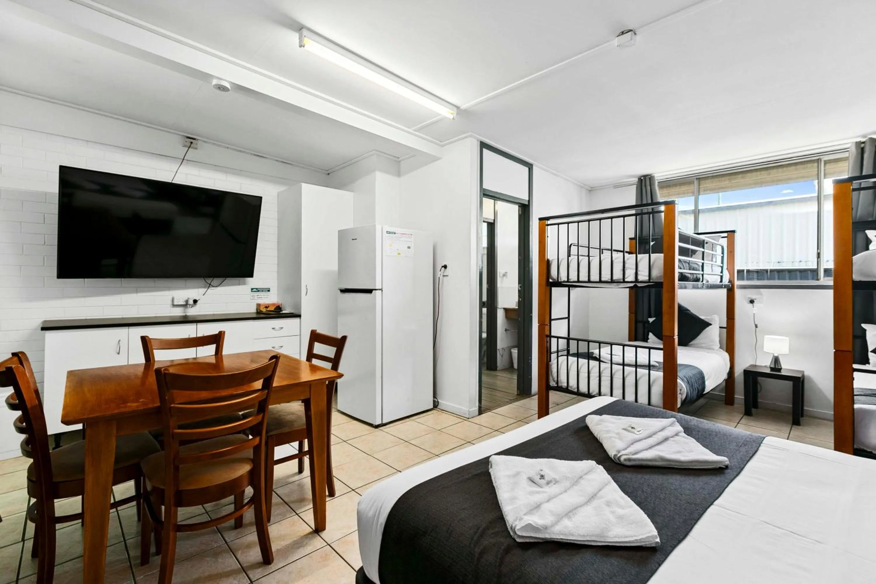 TV and multimedia, Bed in Maryborough City Motel