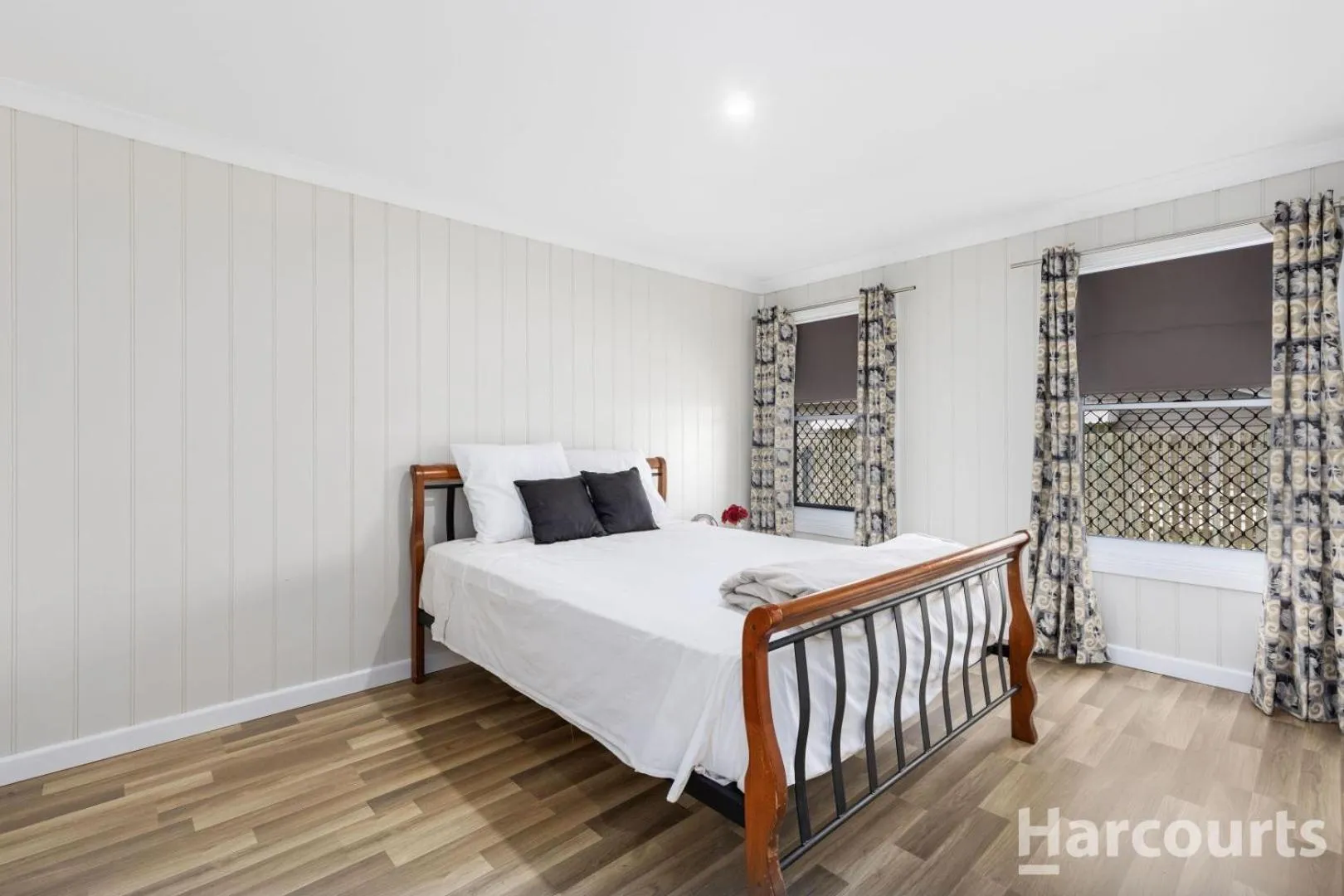 Bed in Maryborough City Motel