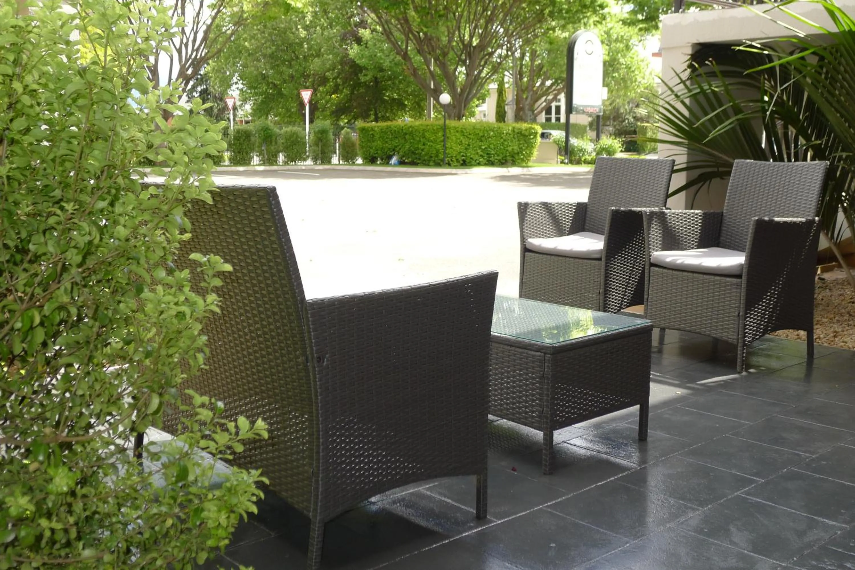 Seating area in Lugano Motor Lodge