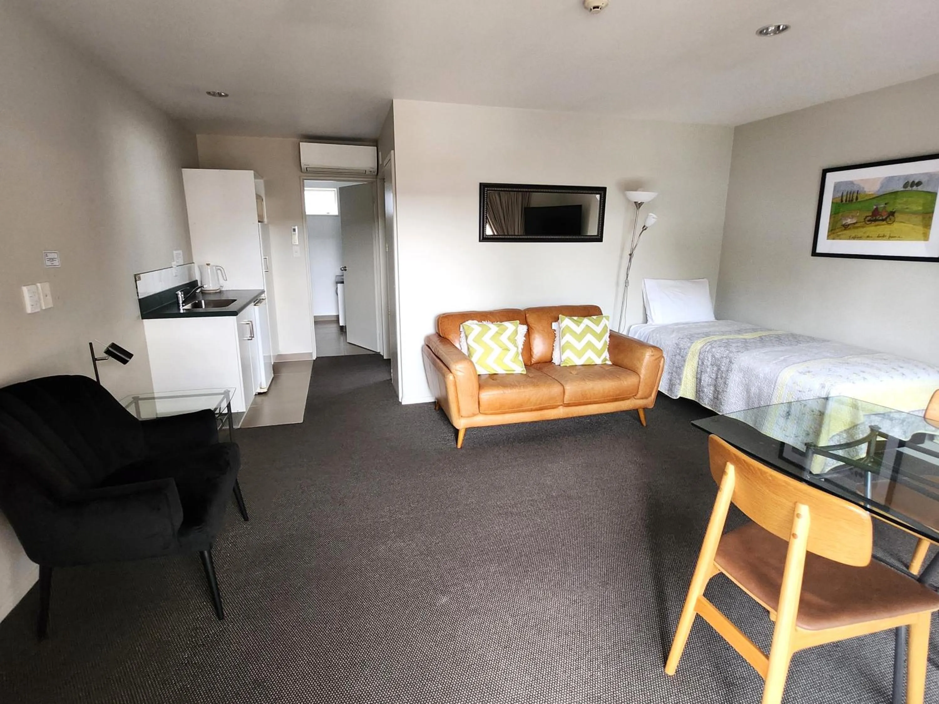 Bed in Lugano Motor Lodge