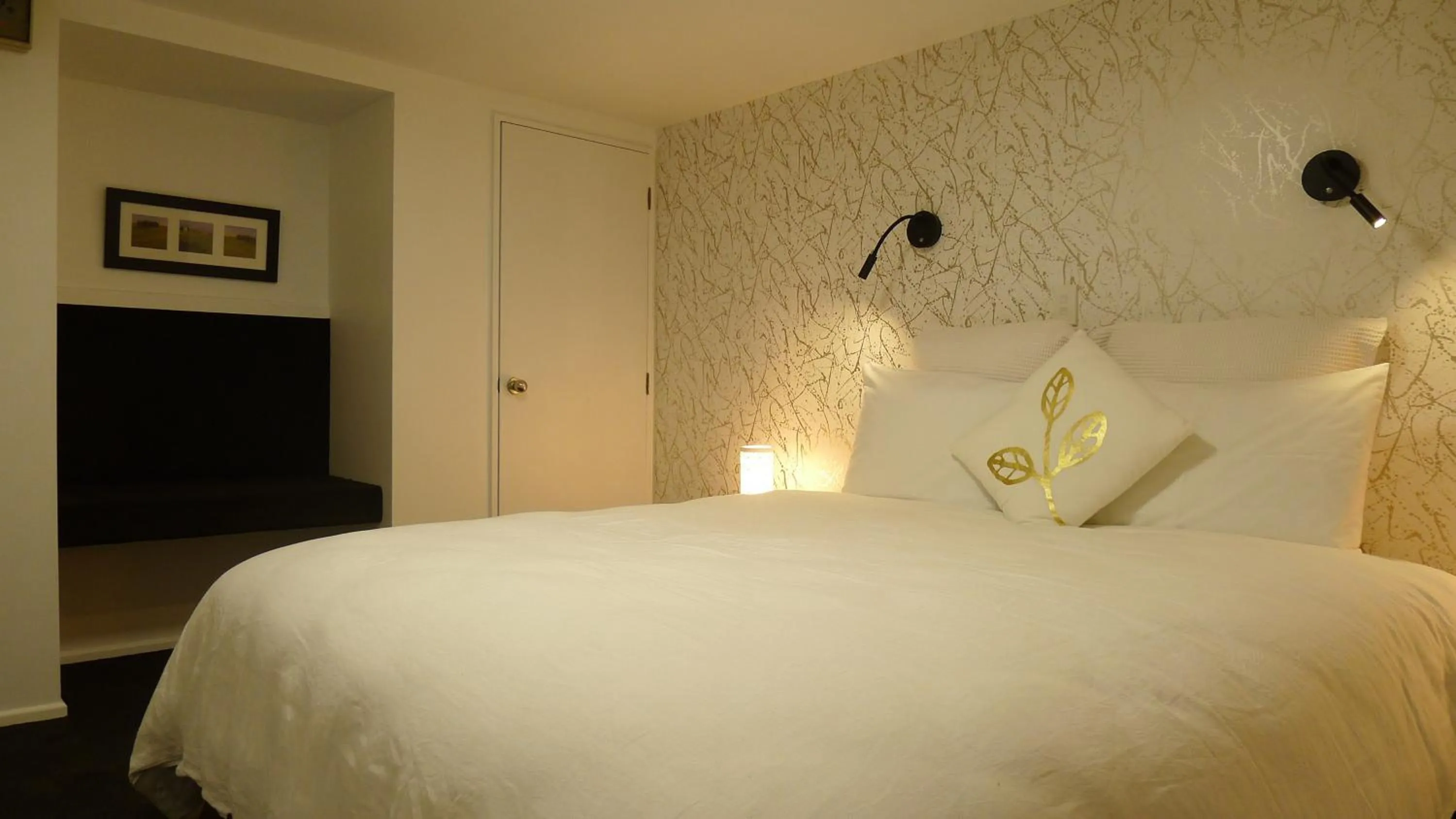 Bedroom, Bed in Lugano Motor Lodge