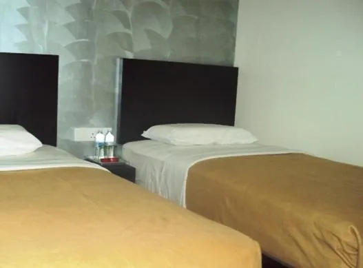 OYO 728 Tai Pan Hotel