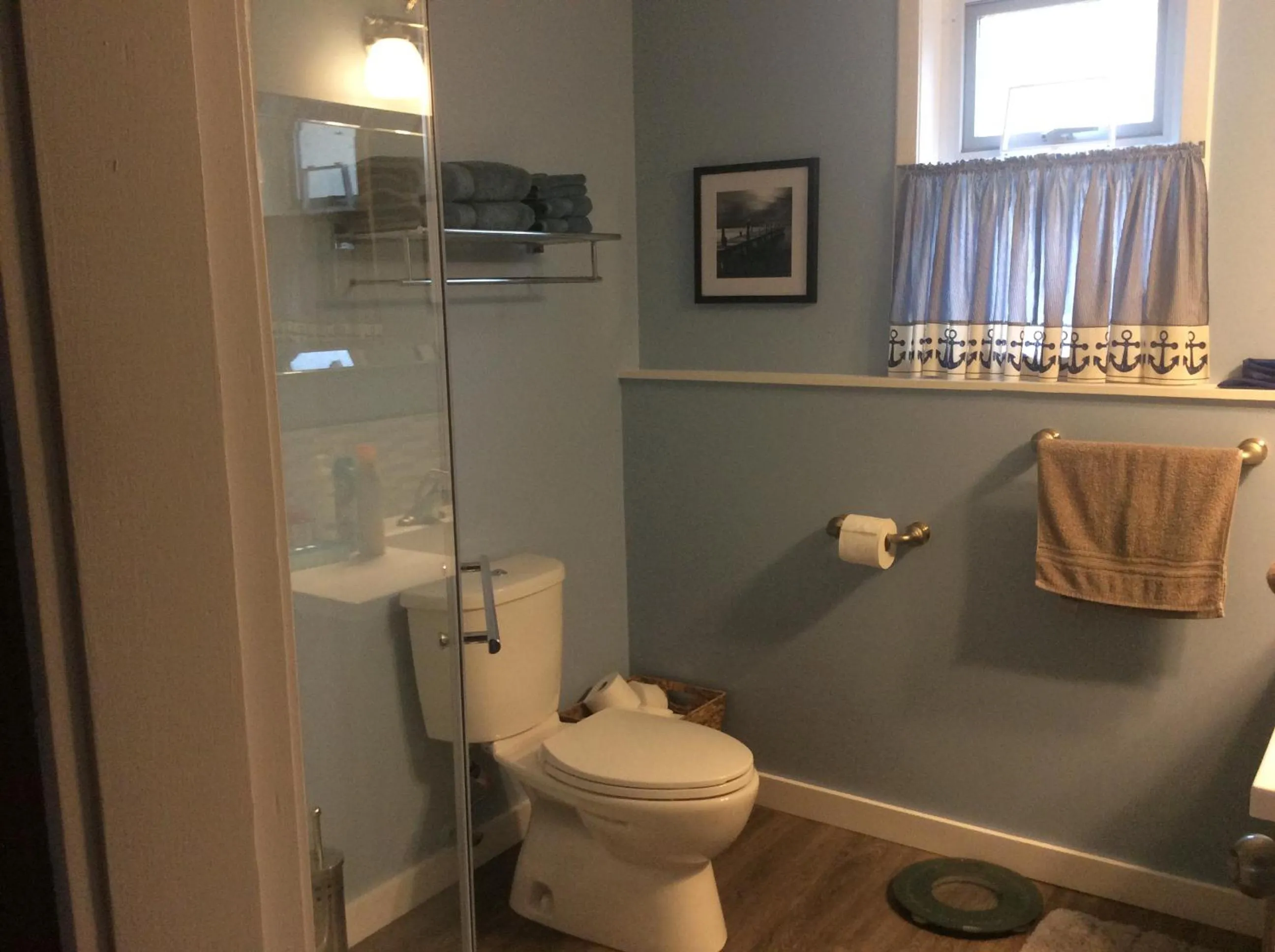 Bathroom in Berkie’s Bed & Breakfast