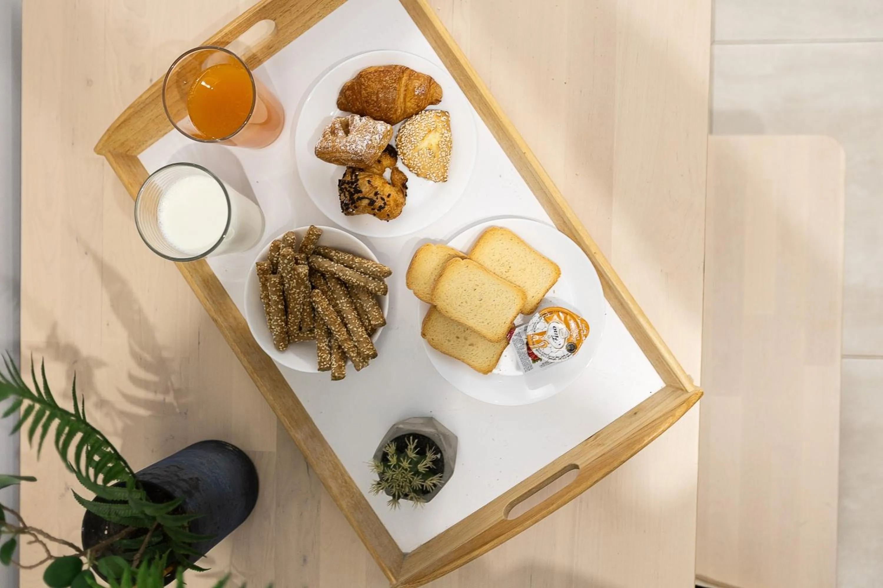 Food and drinks in The Omnia Collection Pagrati