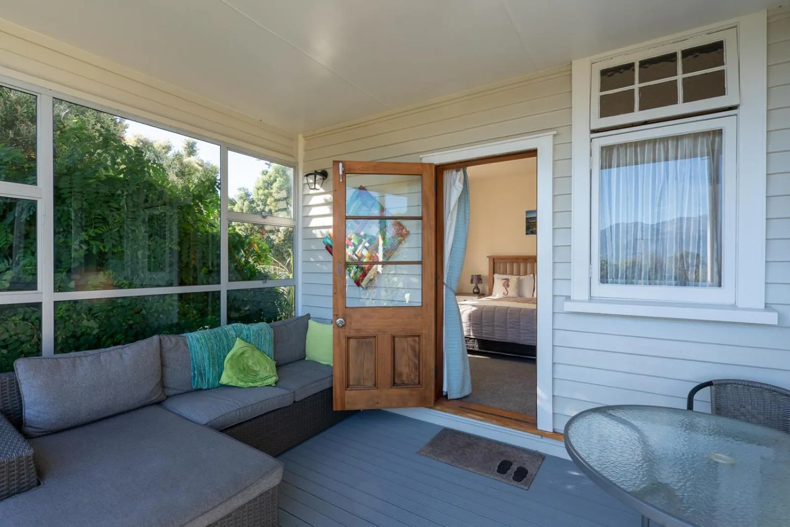 Balcony/Terrace, Bed in Nikau Lodge