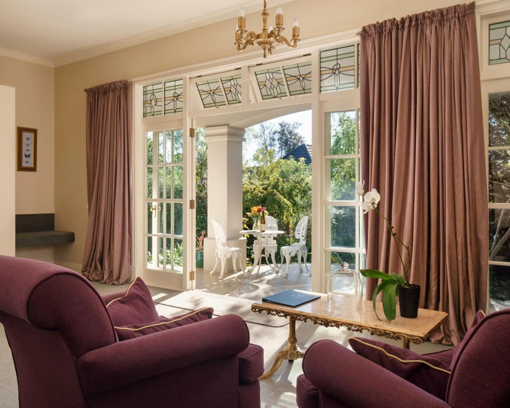 Living room in Greenmantle Estate Hotel