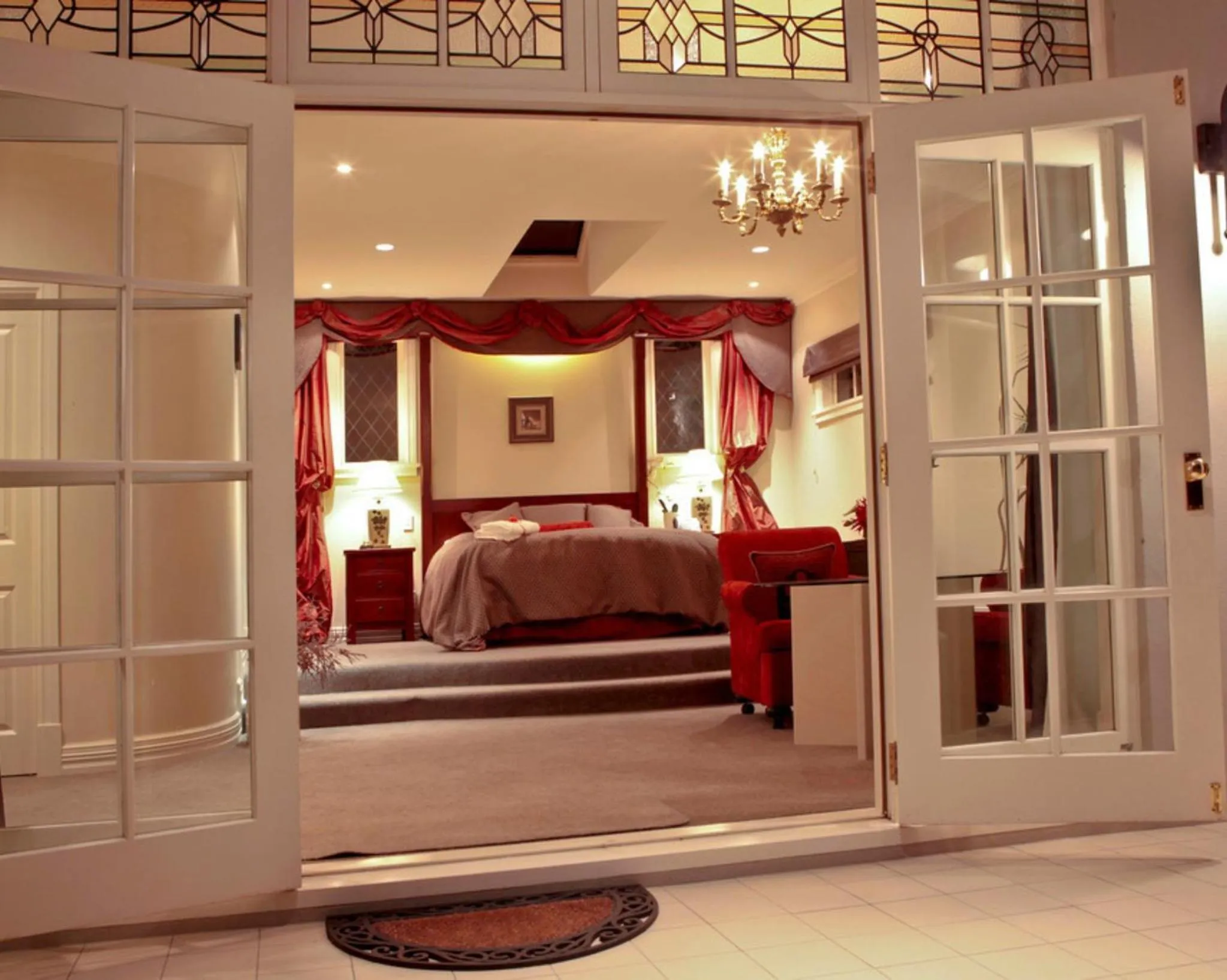 Bed in Greenmantle Estate Hotel