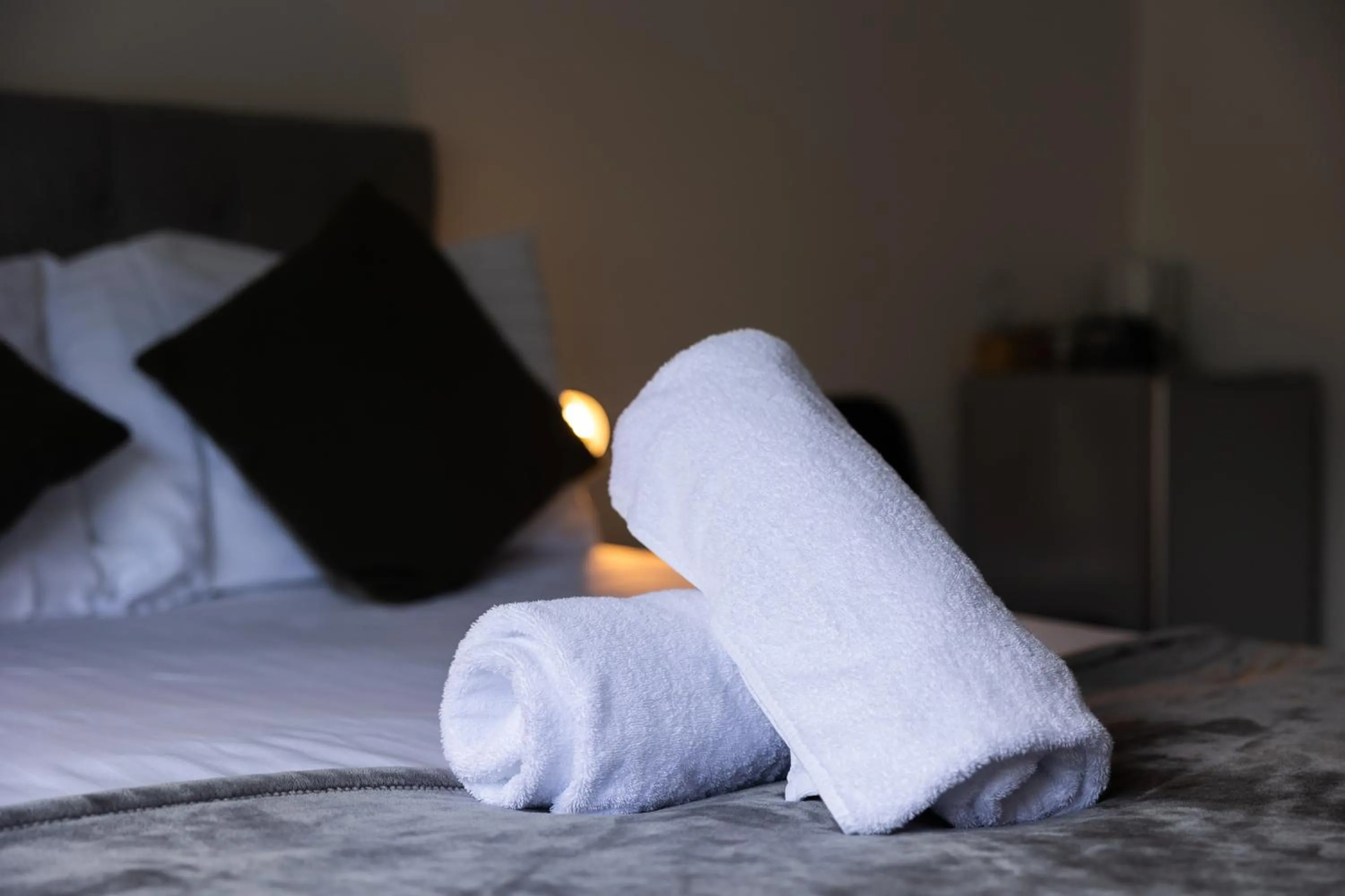 Bedroom, Bed in Tullah Lakeside Lodge