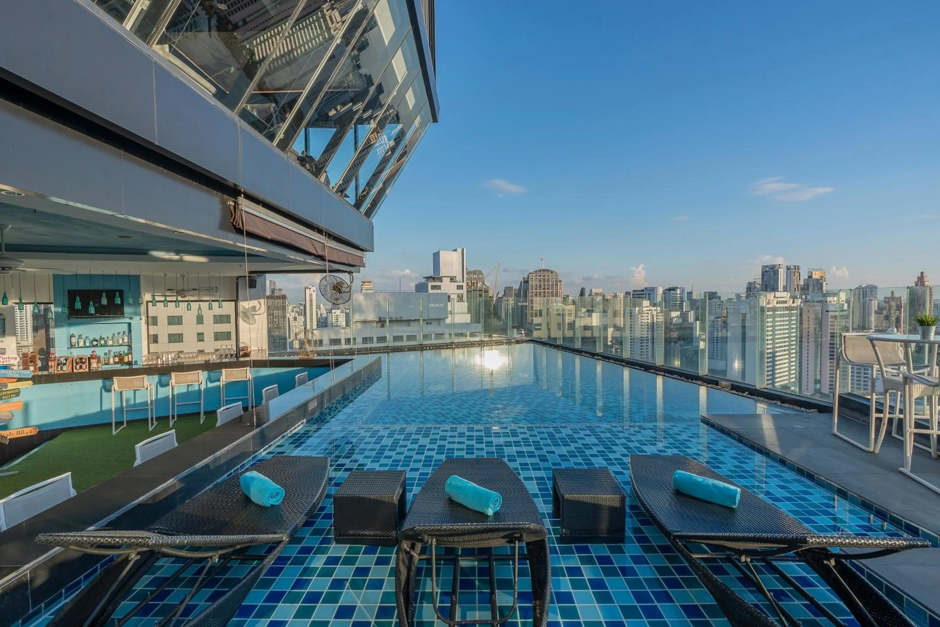 Swimming pool in The Continent Hotel Sukhumvit - Asok BTS Bangkok