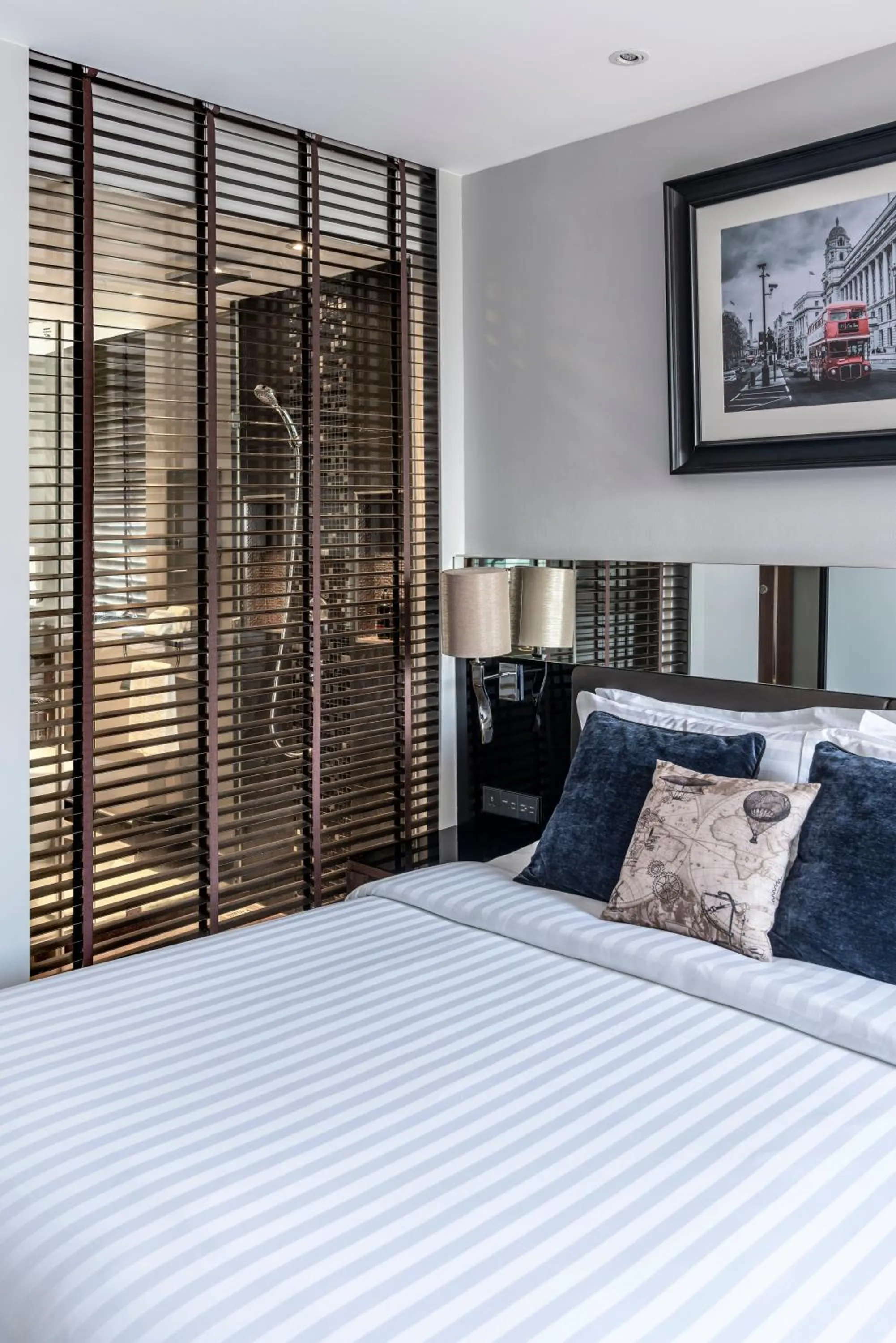 Bed in The Continent Hotel Sukhumvit - Asok BTS Bangkok