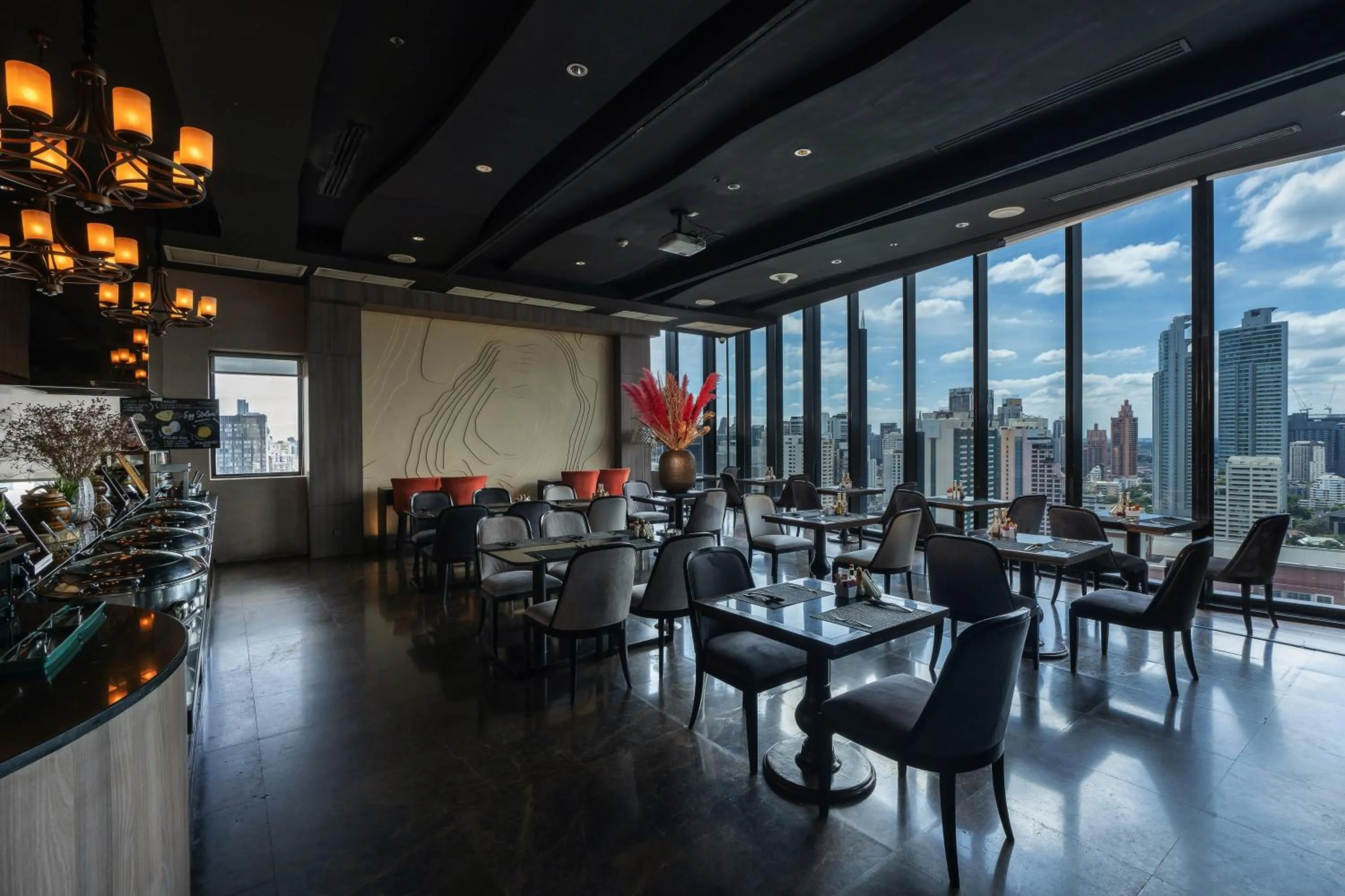 Restaurant/places to eat in The Continent Hotel Sukhumvit - Asok BTS Bangkok