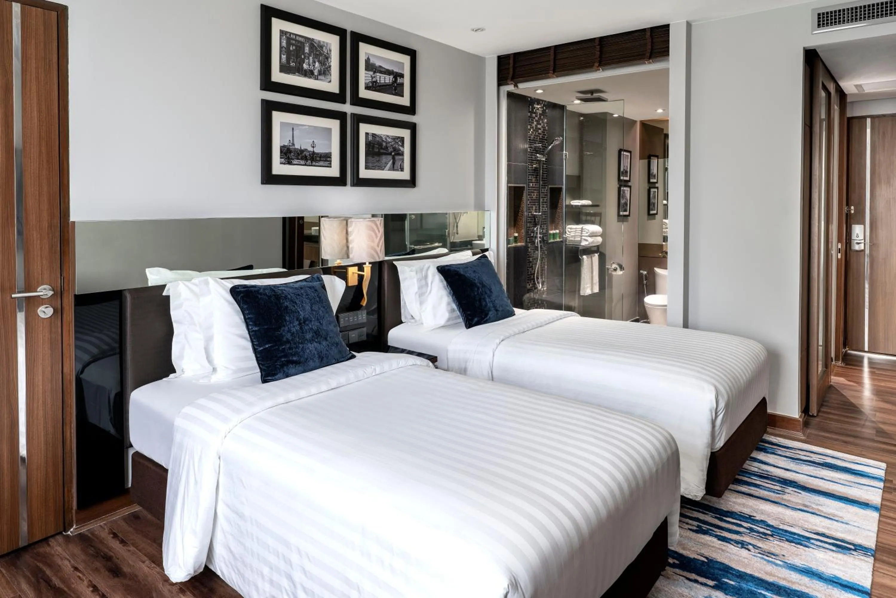 Bed in The Continent Hotel Sukhumvit - Asok BTS Bangkok