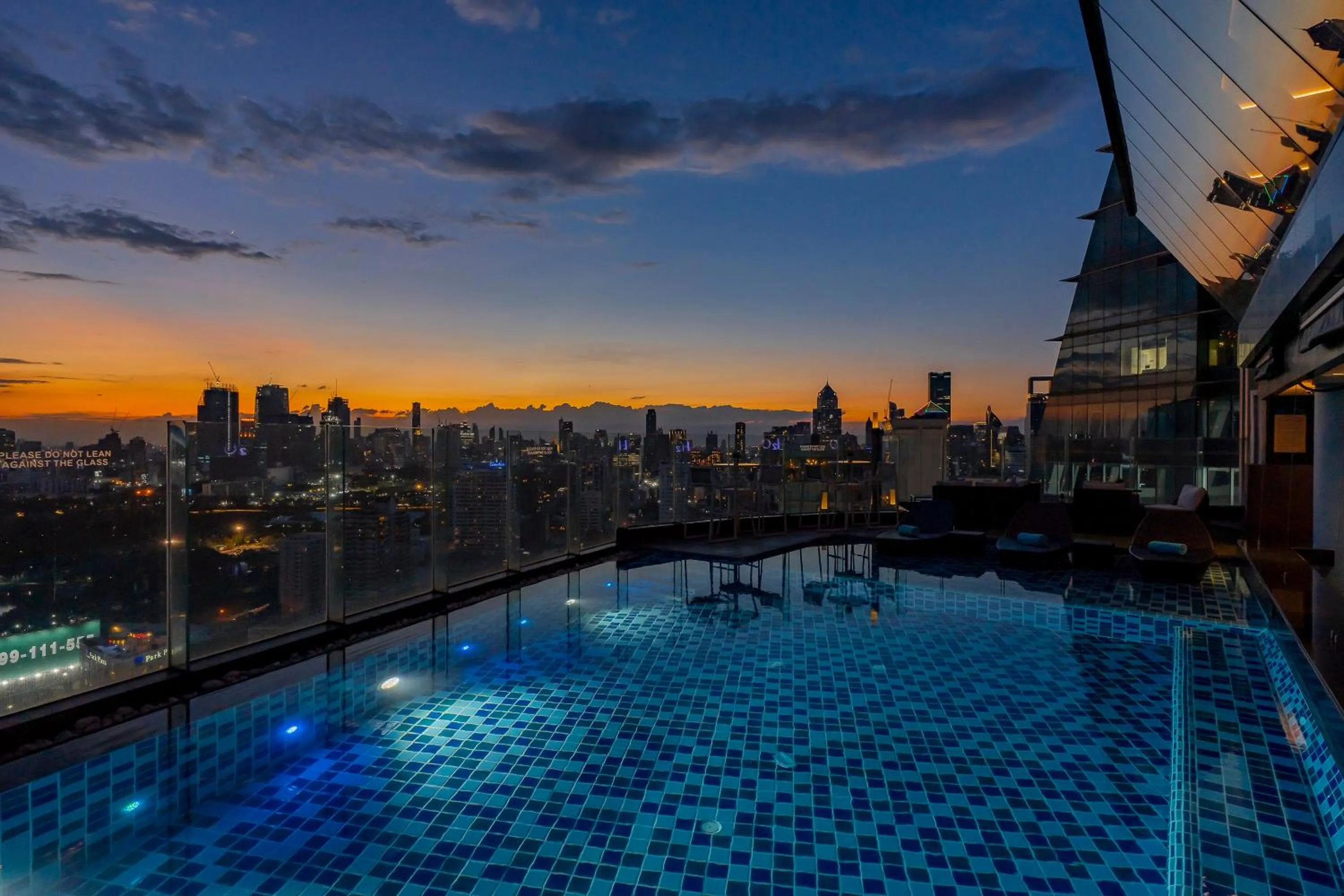 Swimming pool in The Continent Hotel Sukhumvit - Asok BTS Bangkok