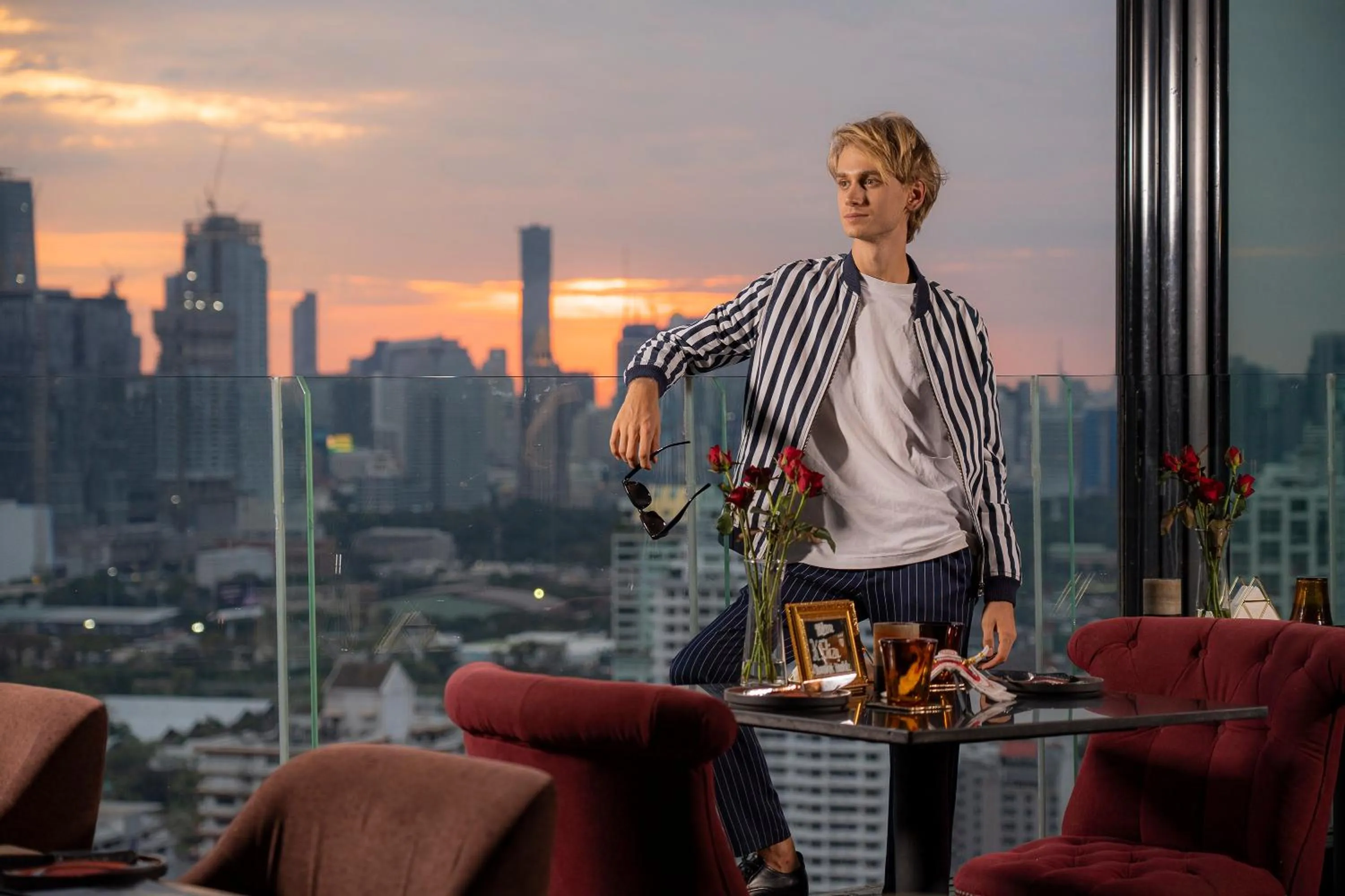 Lounge or bar in The Continent Hotel Sukhumvit - Asok BTS Bangkok