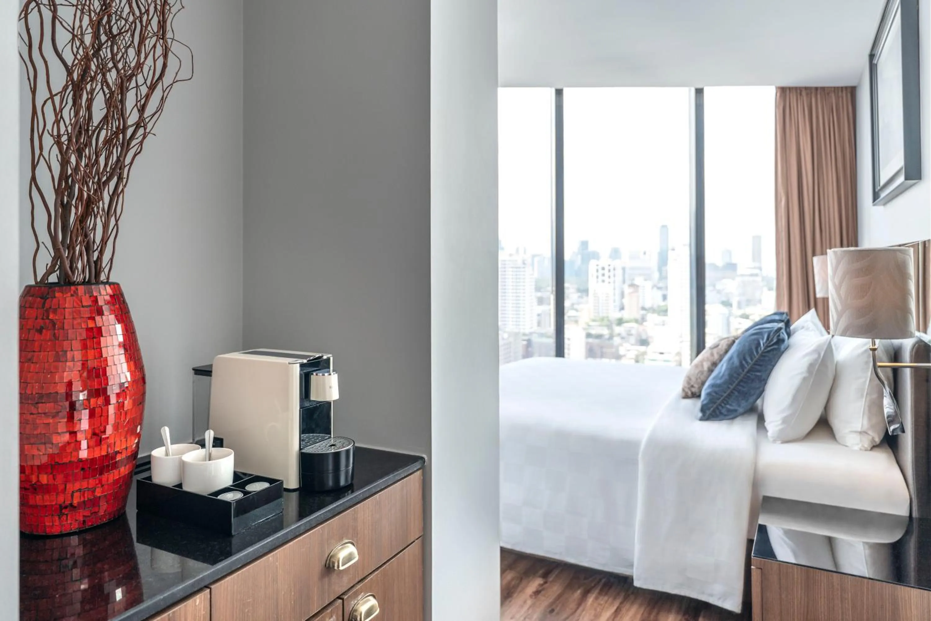 Bed in The Continent Hotel Sukhumvit - Asok BTS Bangkok