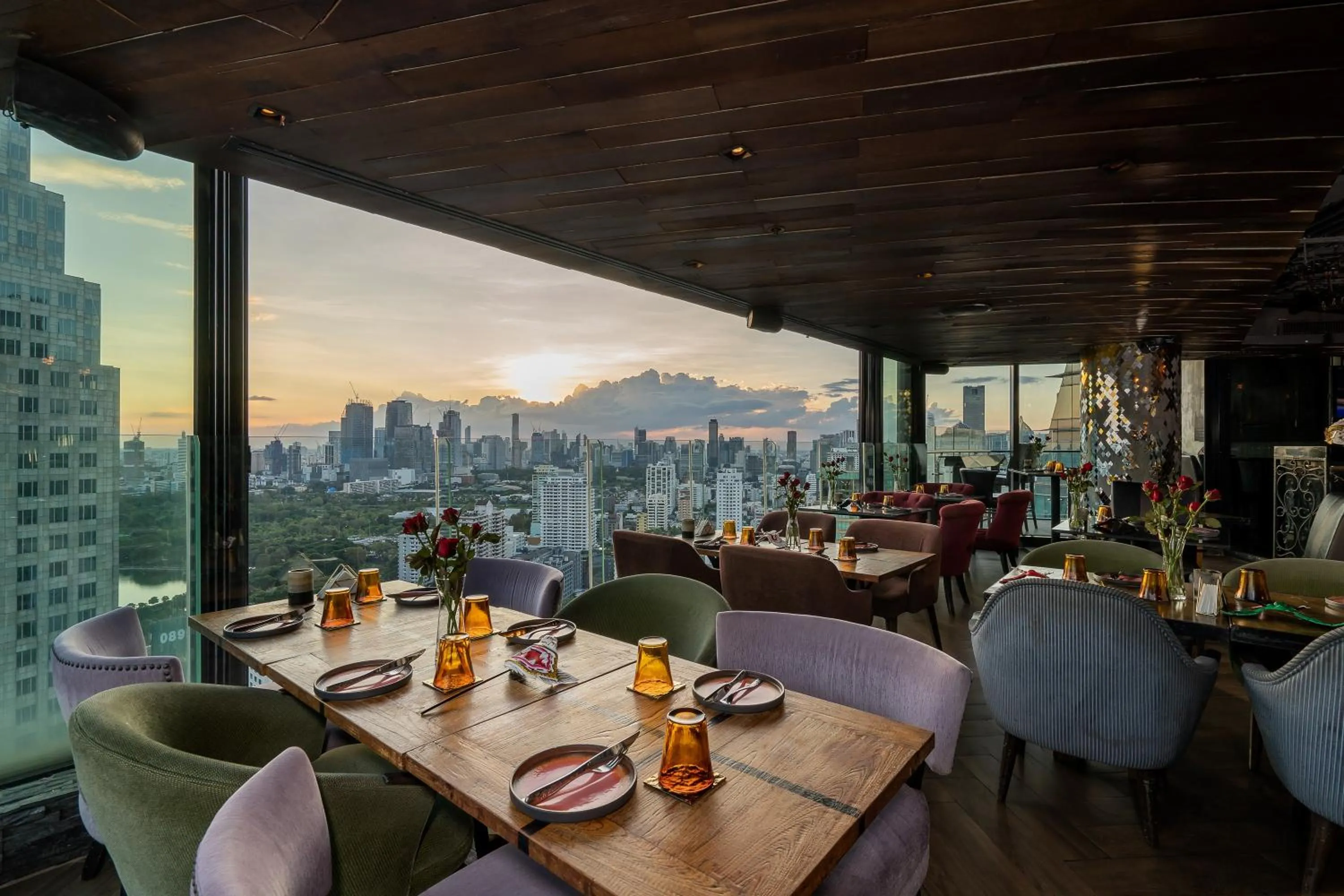 Restaurant/places to eat in The Continent Hotel Sukhumvit - Asok BTS Bangkok