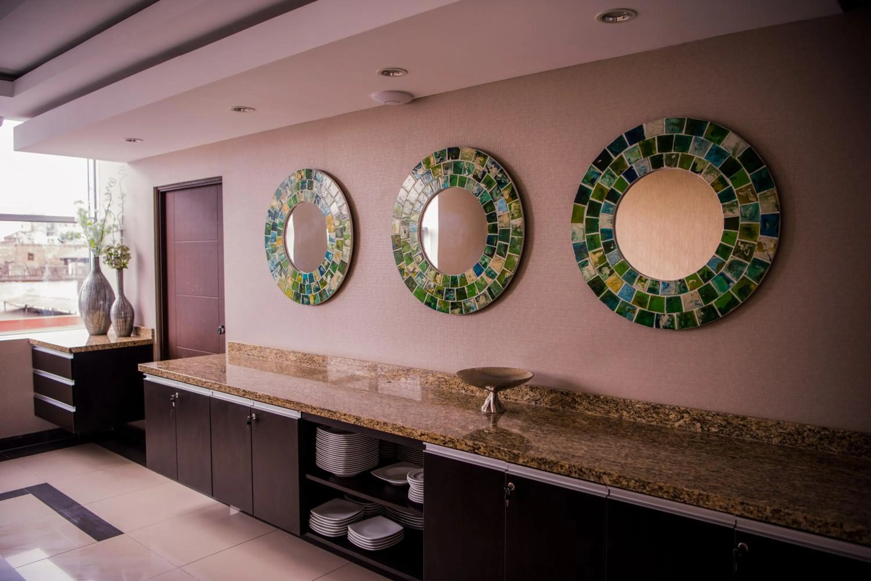 Restaurant/places to eat in Hotel Diamond Lima