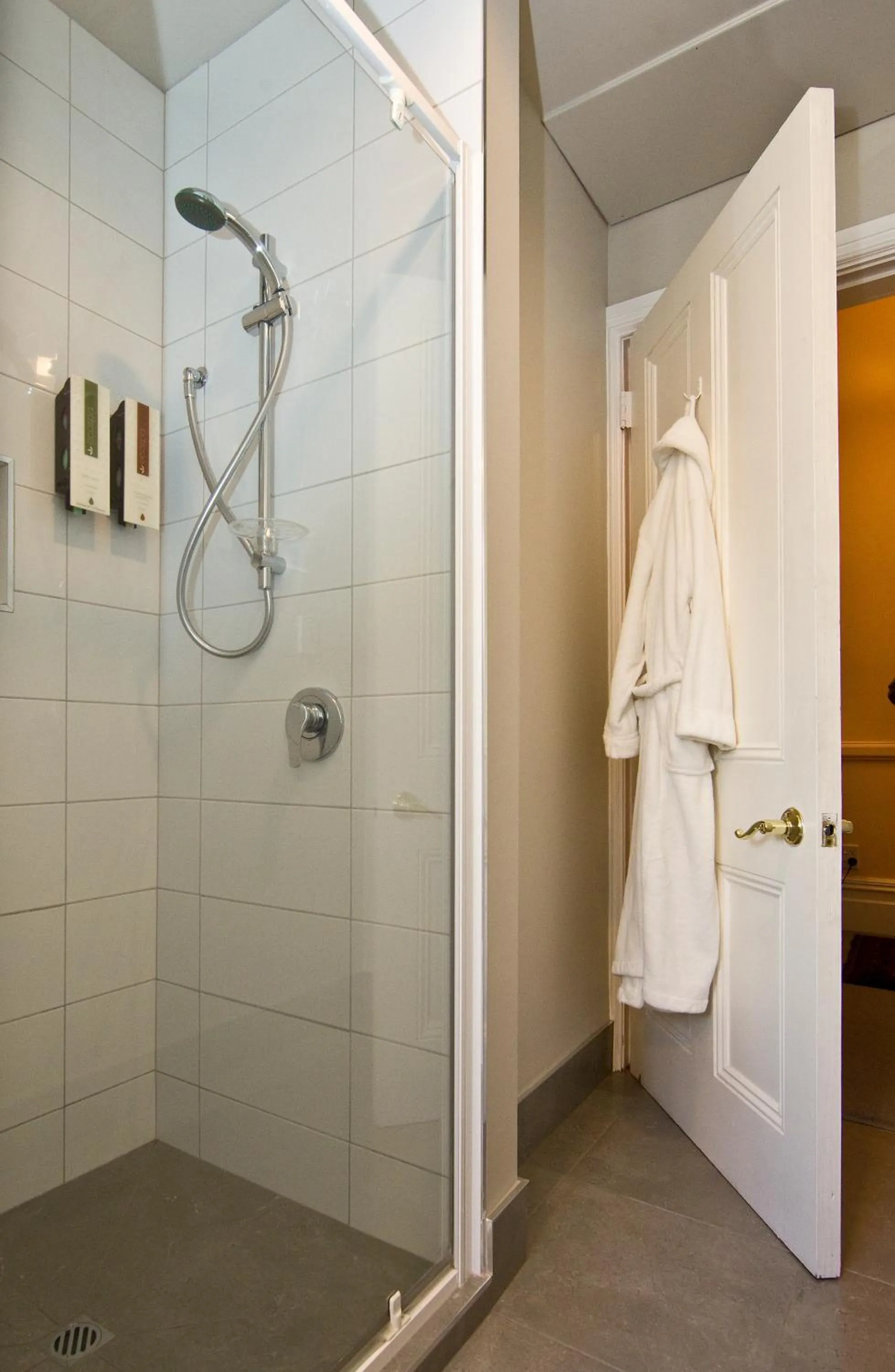 Bathroom in Orari Boutique Hotel