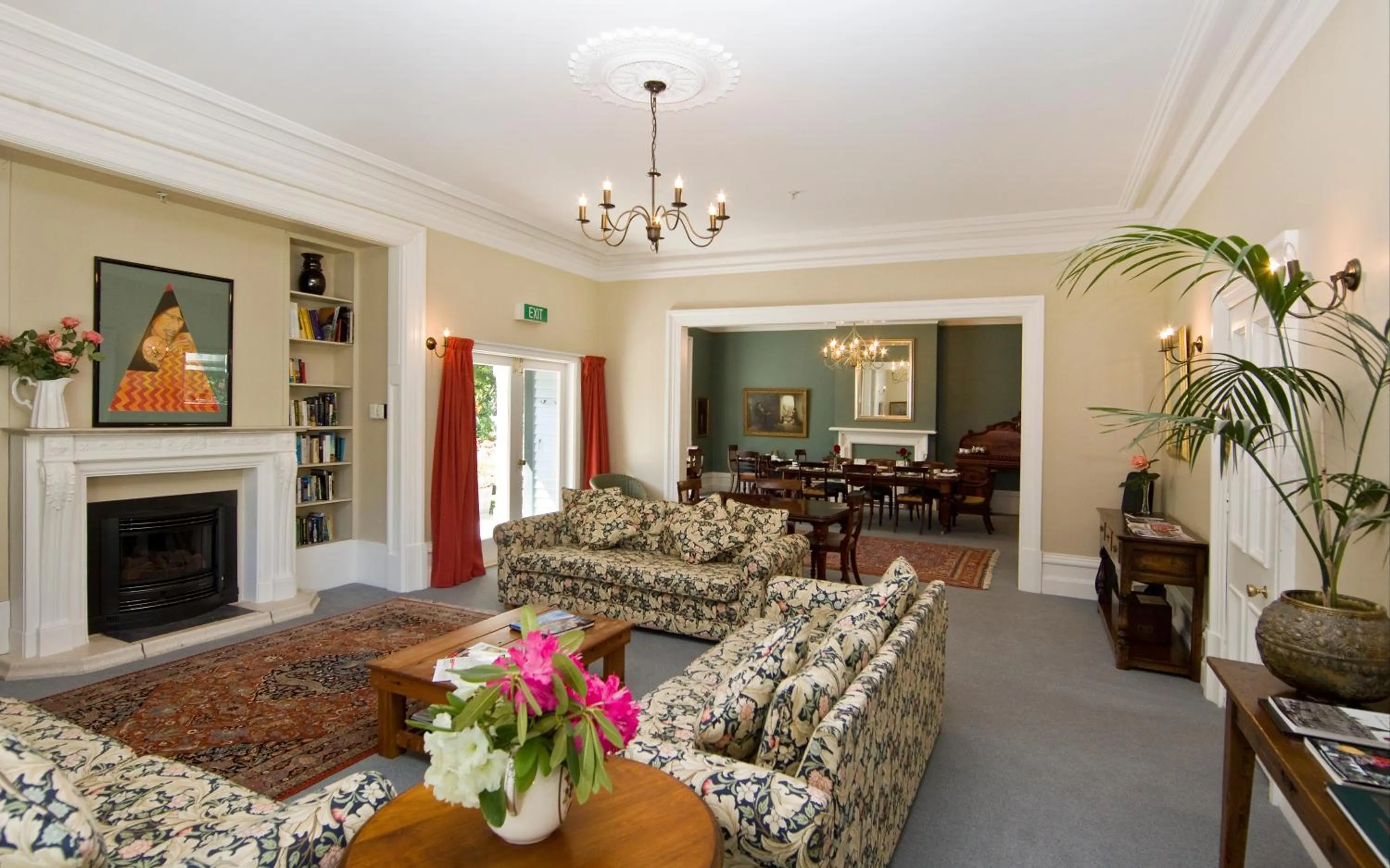 Communal lounge/ TV room, Seating Area in Orari Boutique Hotel