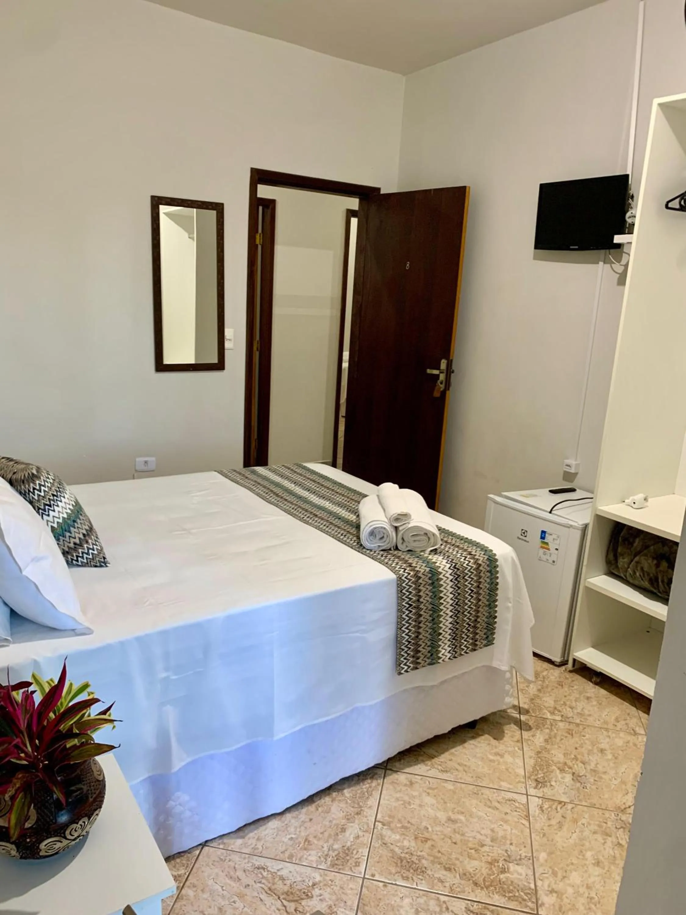 Photo of the whole room, Bed in Pousada do Guinda DIAMANTINA -MG