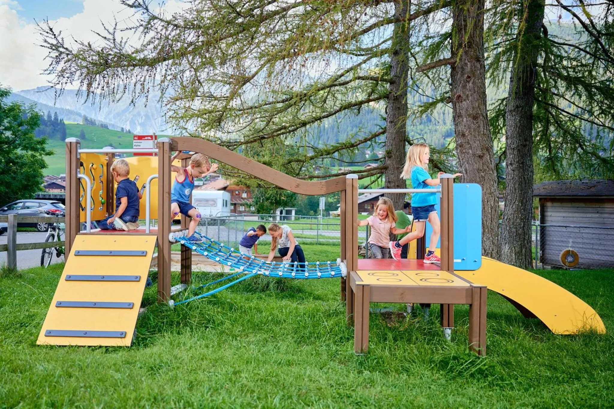Children play ground in Ferien- und Familienhotel Alpina Adelboden