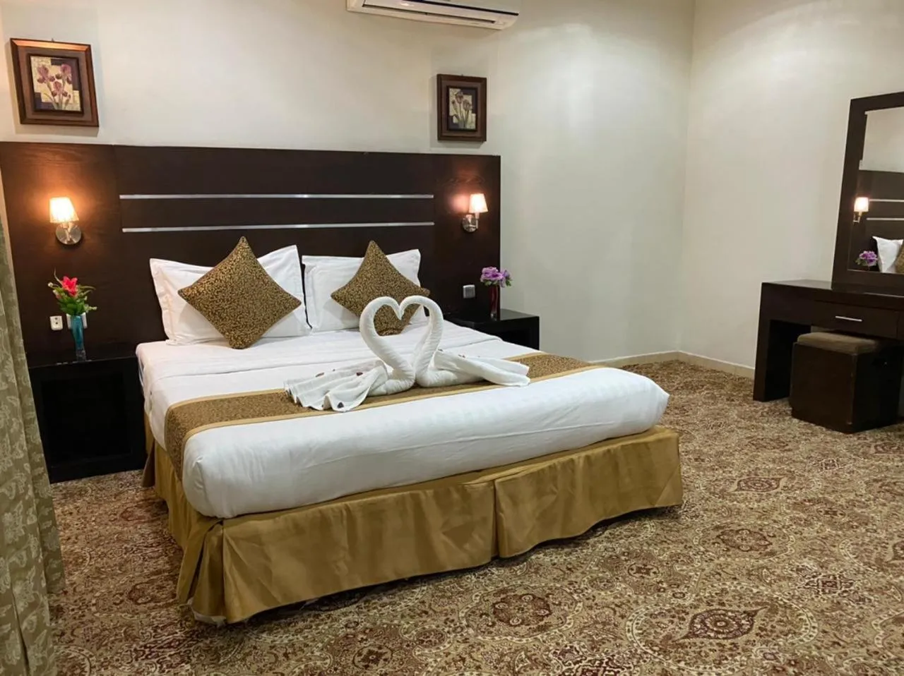 Bed in Rest Night Serviced Apartments - Al Nafal