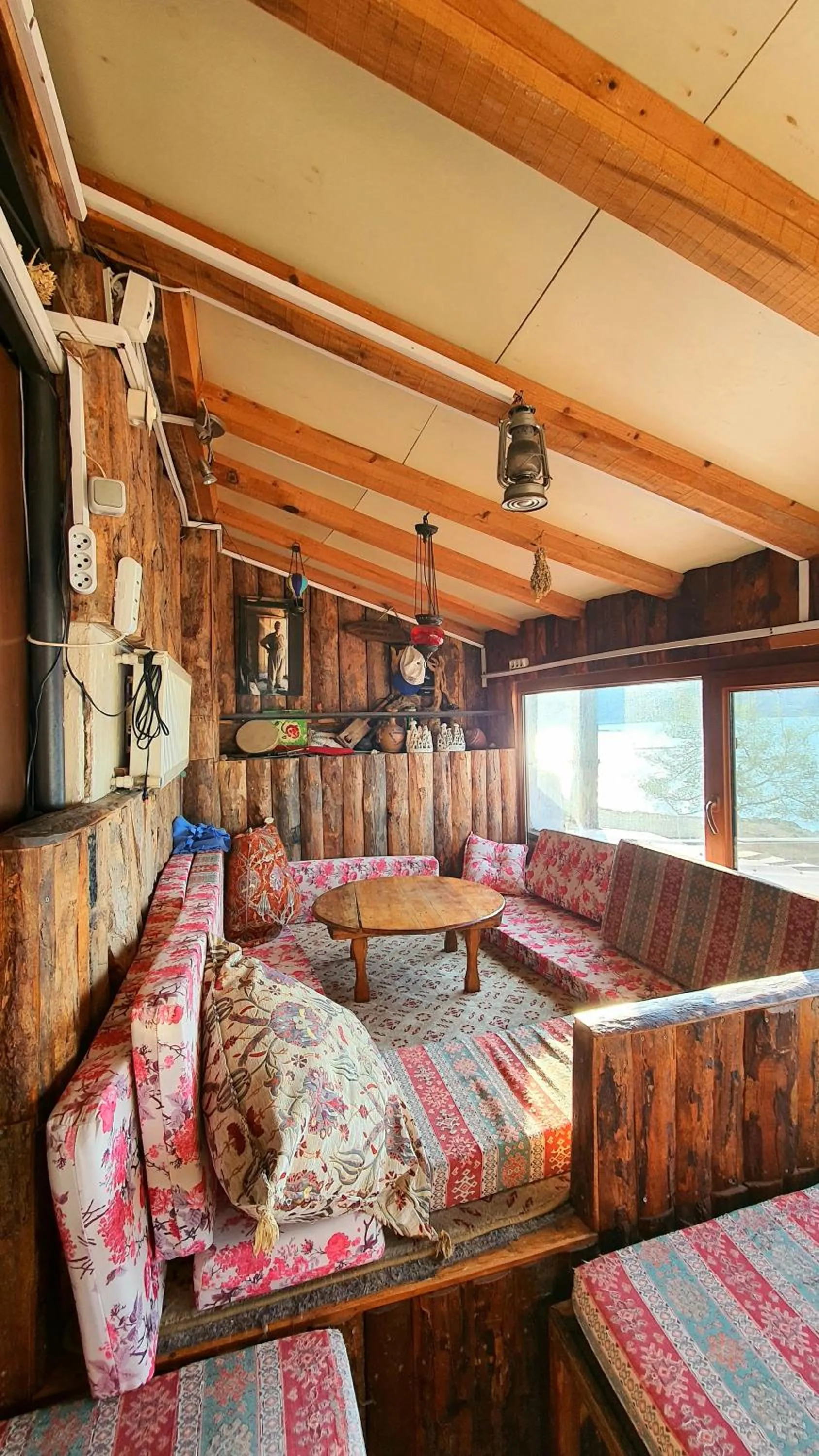 Restaurant/places to eat in Fulya Pension