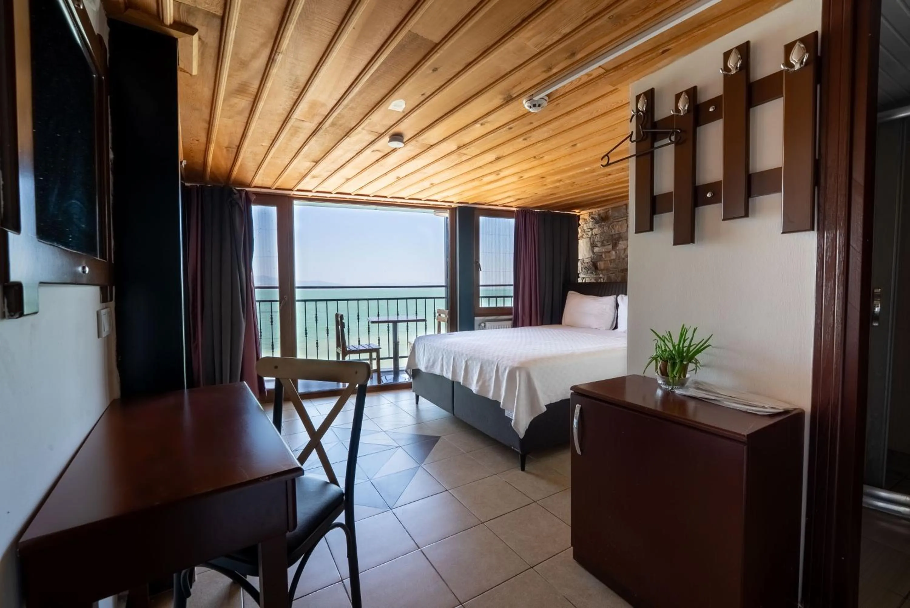 Day, Bed in Fulya Pension