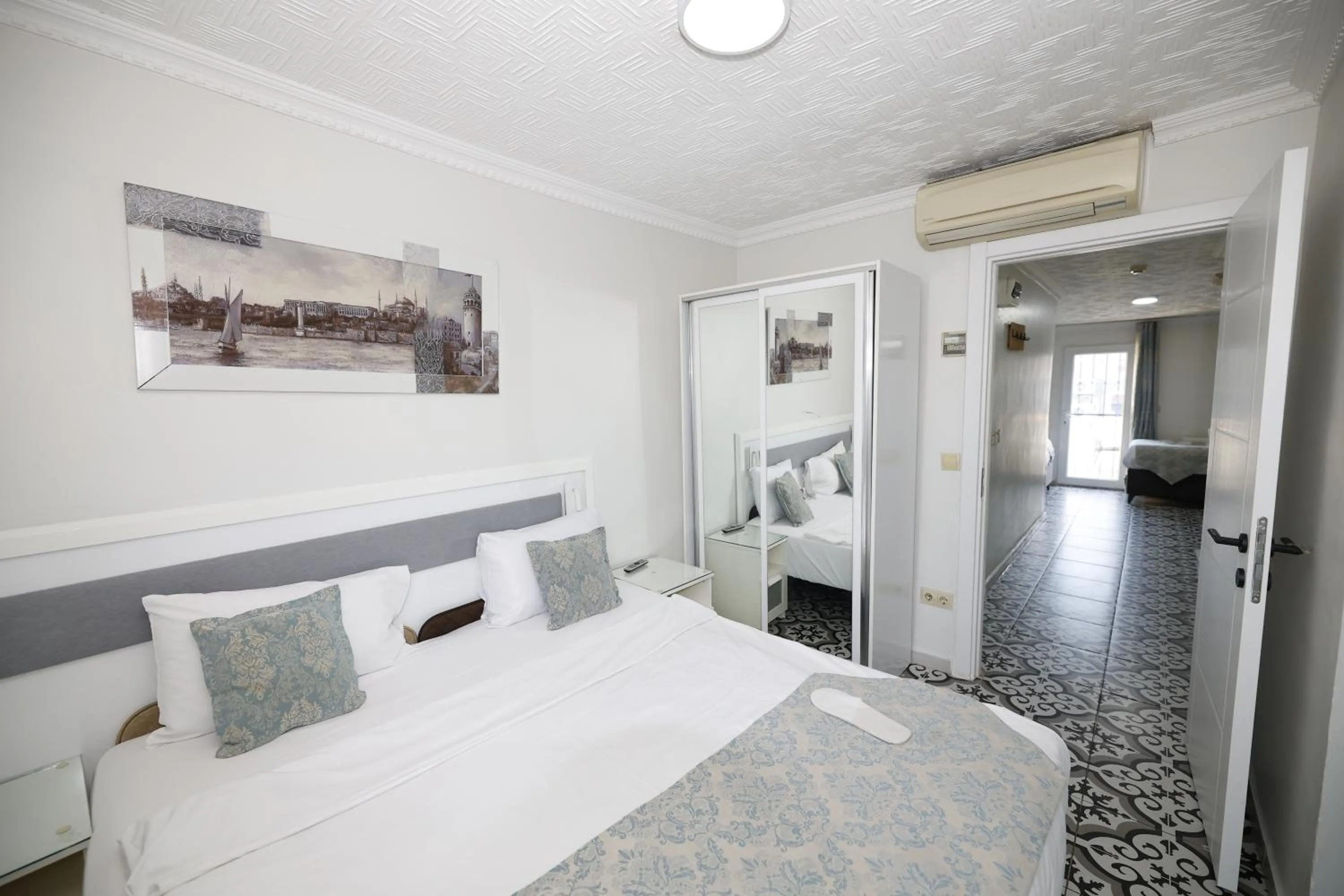 Bed in Lemon Residence