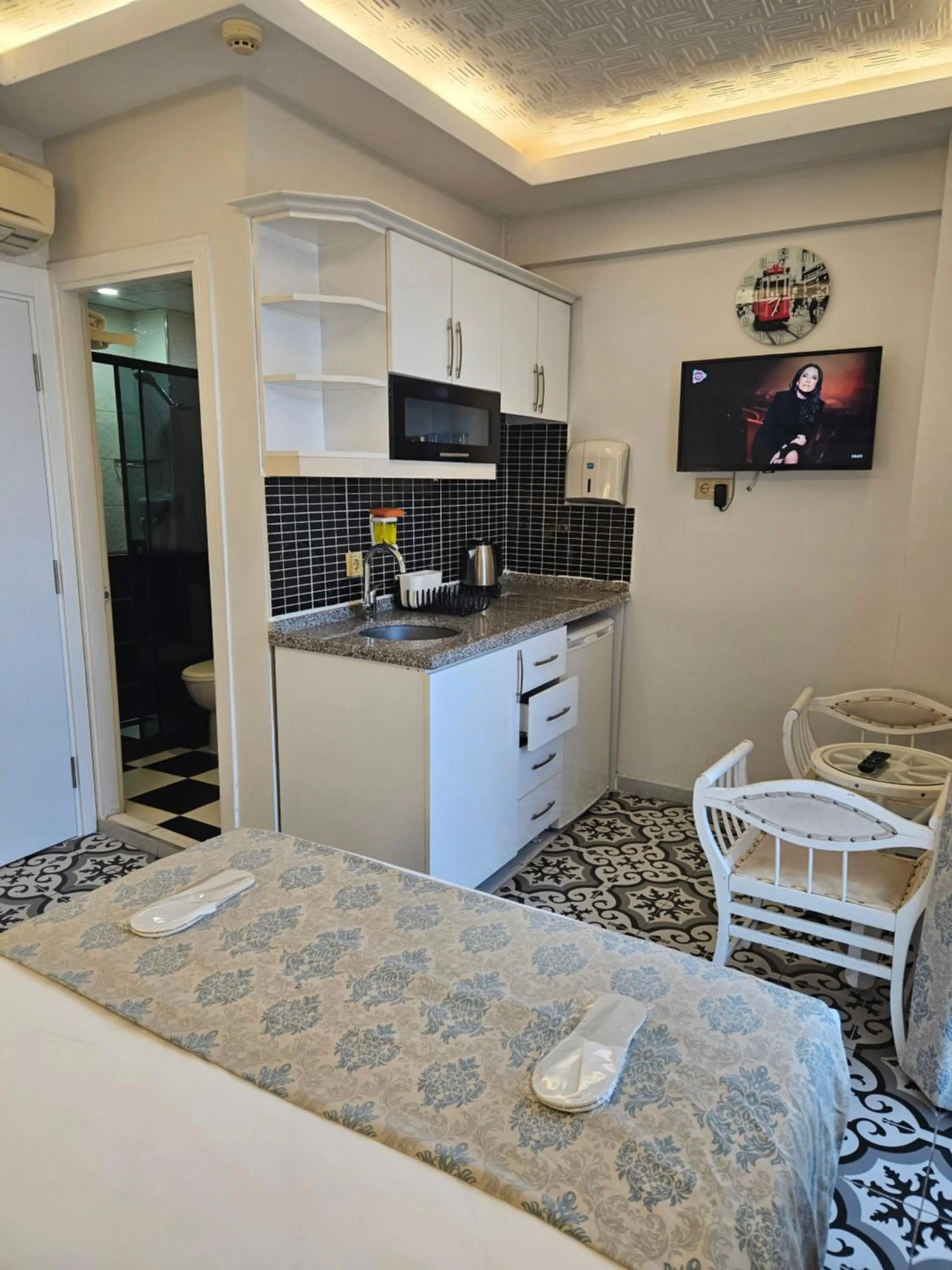 Bed in Lemon Residence