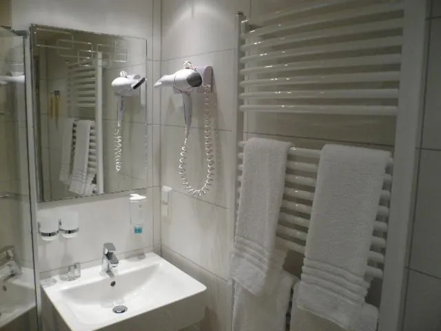 Bathroom in Hotel Kaiserhof