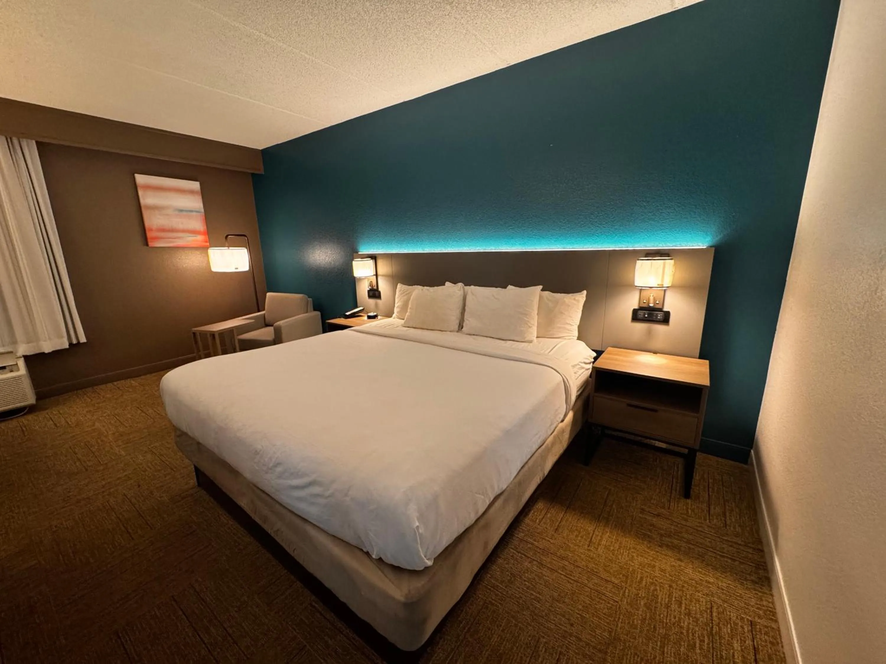 Bed in Comfort Inn Darien - North Brunswick