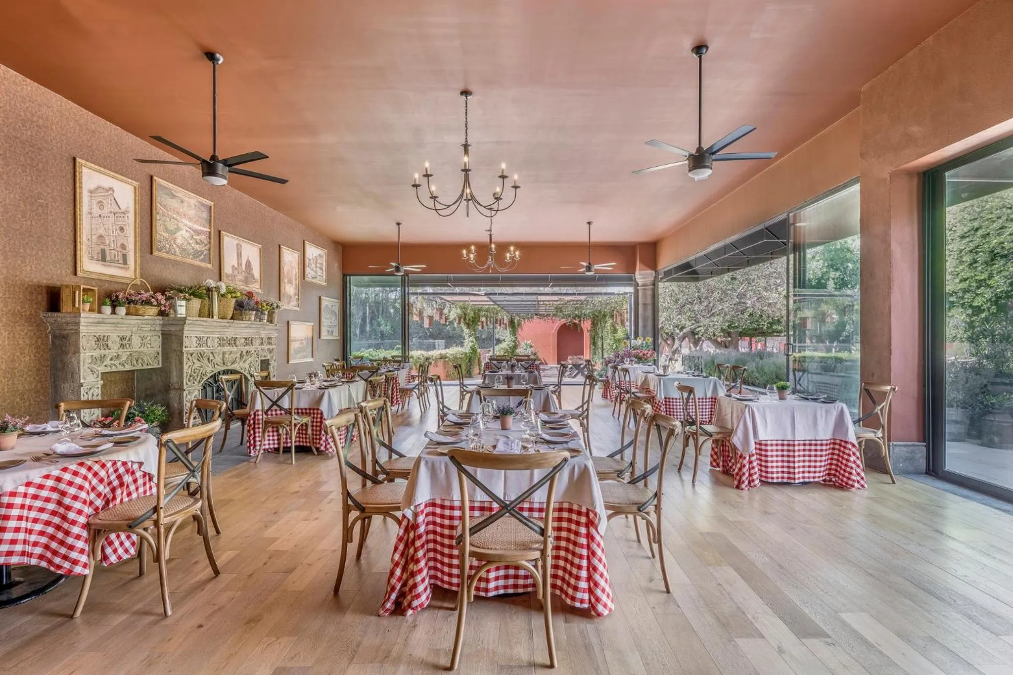 Restaurant/places to eat in Fiesta Americana Hacienda Galindo Resort & Spa