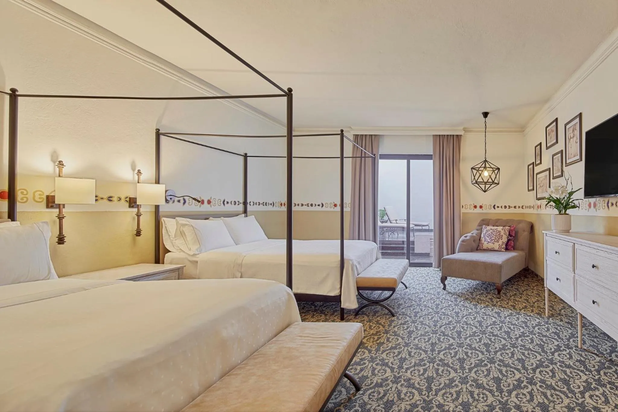 Photo of the whole room, Bed in Fiesta Americana Hacienda Galindo Resort & Spa