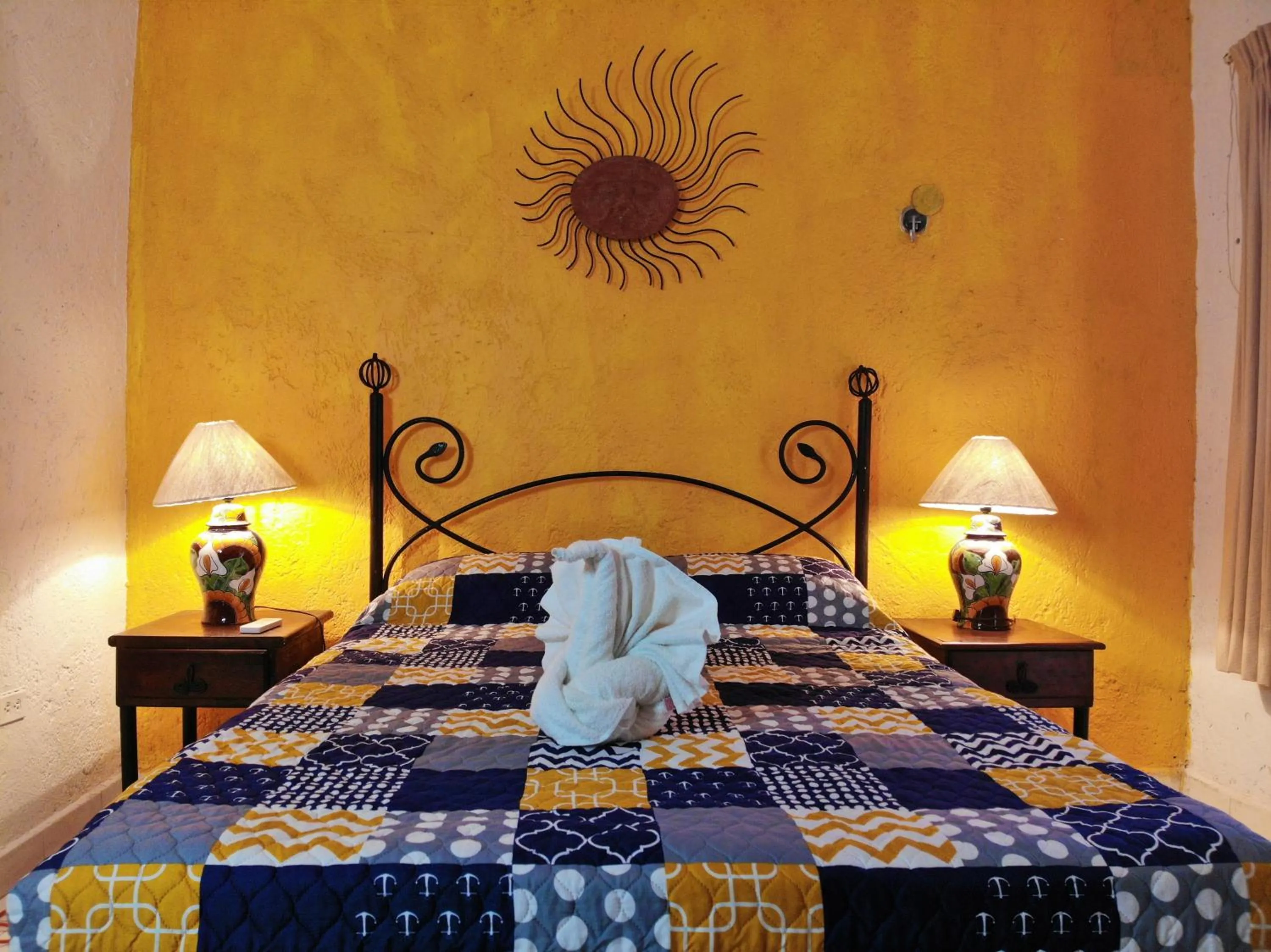 Photo of the whole room, Bed in Kinta Kan Hotel Cozumel