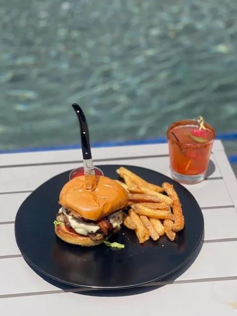 Restaurant/places to eat in Hilton Dallas-Park Cities