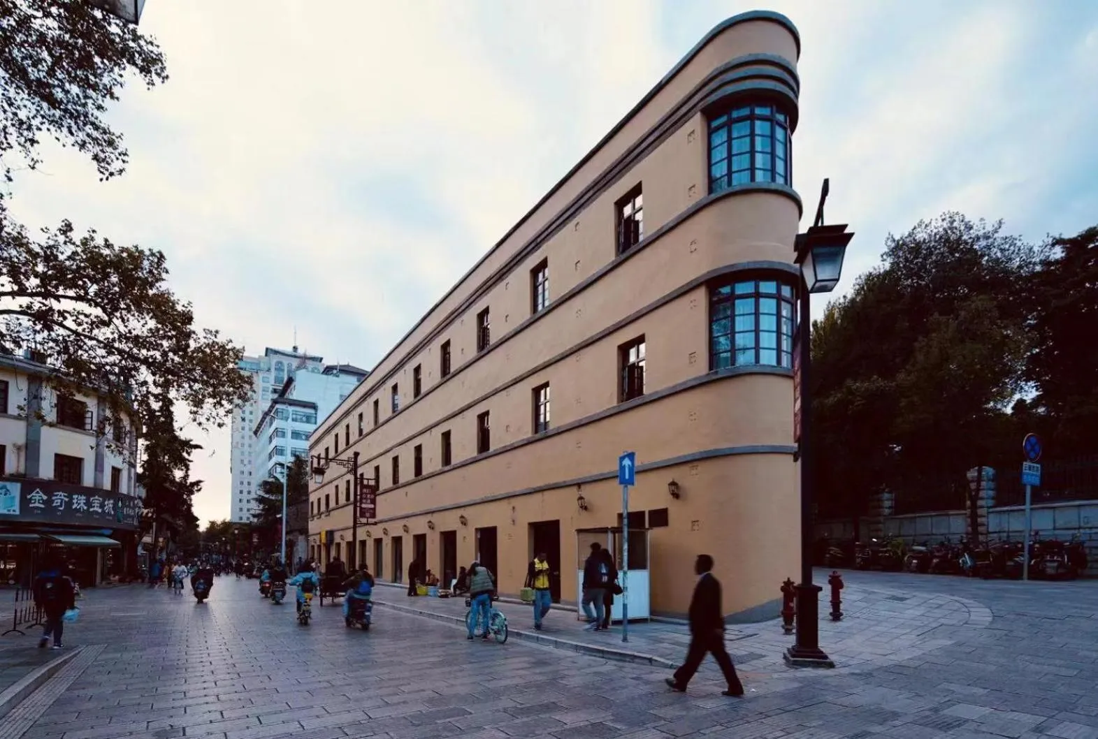 Moon and Chalice Boutique Hotel