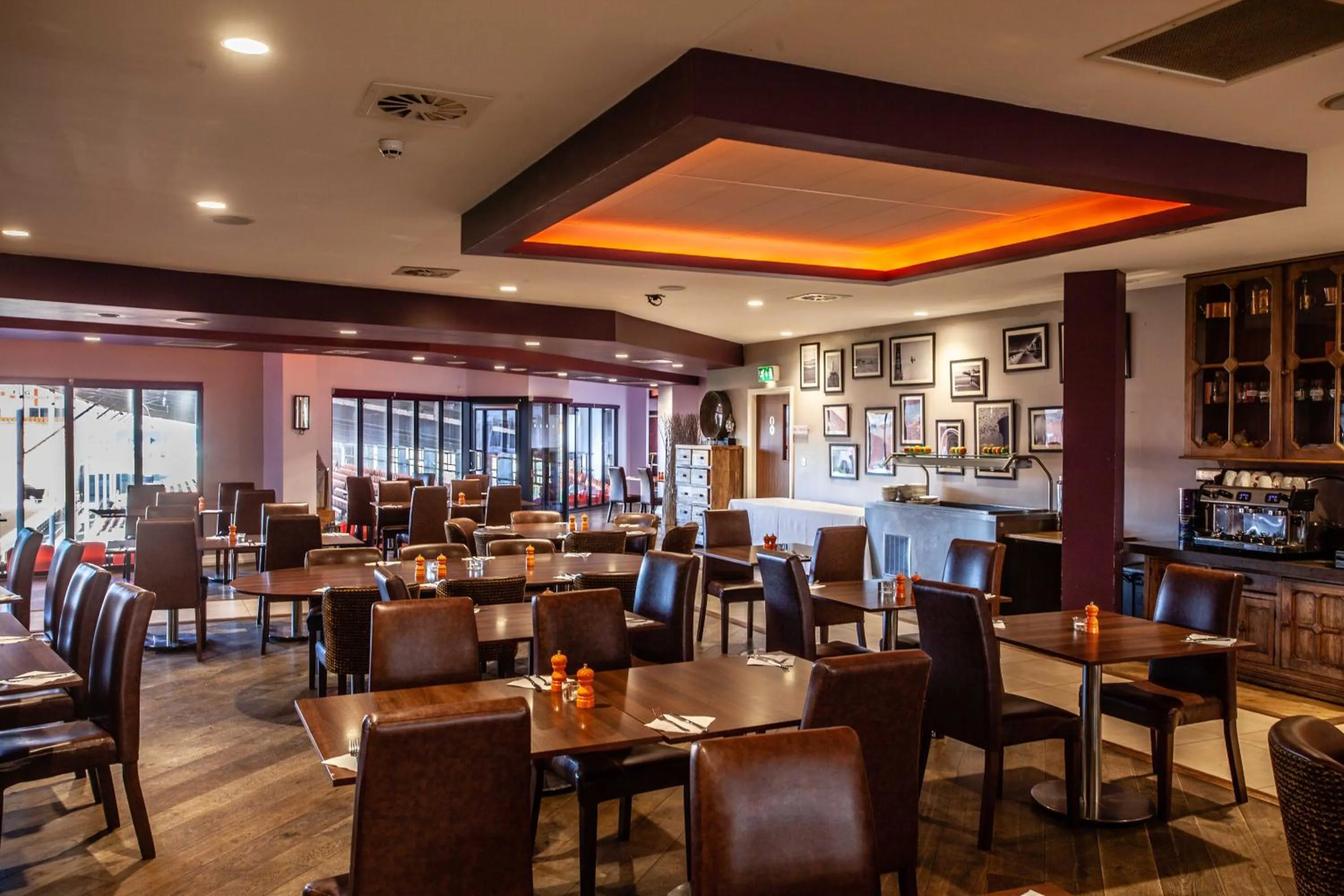 Restaurant/places to eat in Blackpool Football Club Stadium Hotel, a member of Radisson Individuals