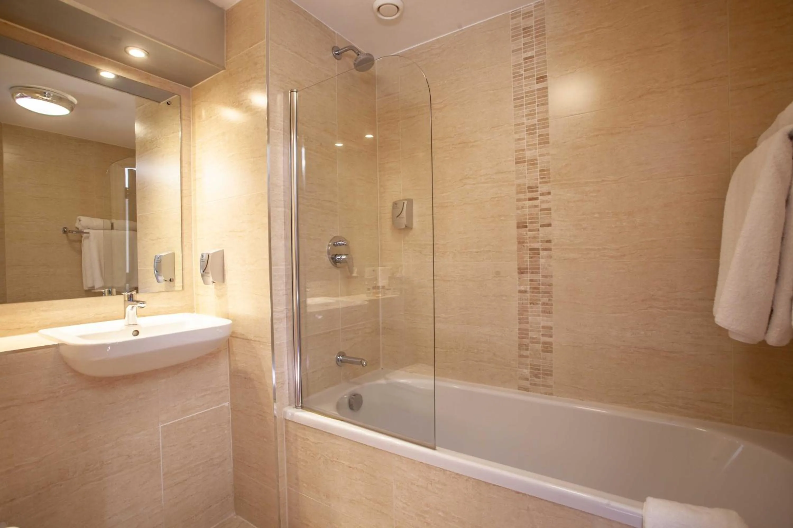 Bathroom in Blackpool Football Club Stadium Hotel, a member of Radisson Individuals