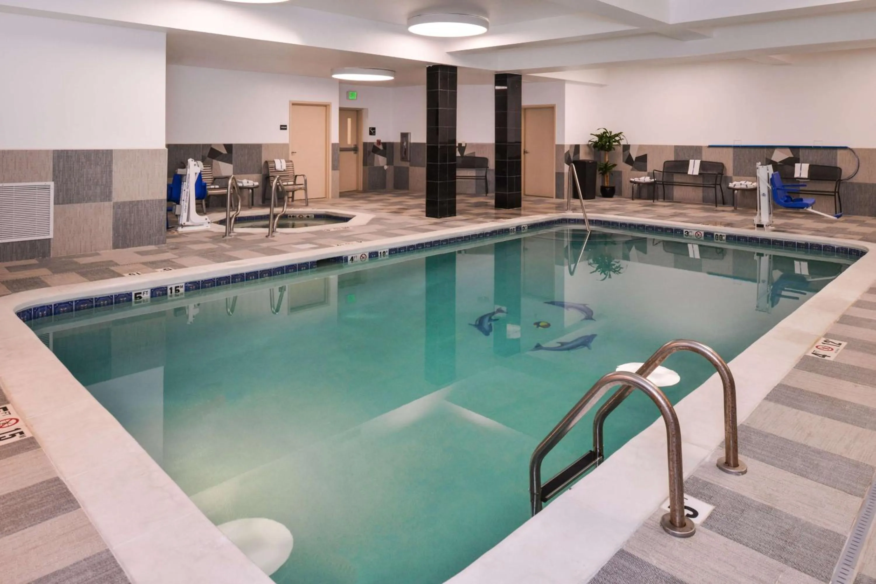 Pool view in Hampton Inn & Suites Denver-Speer Boulevard