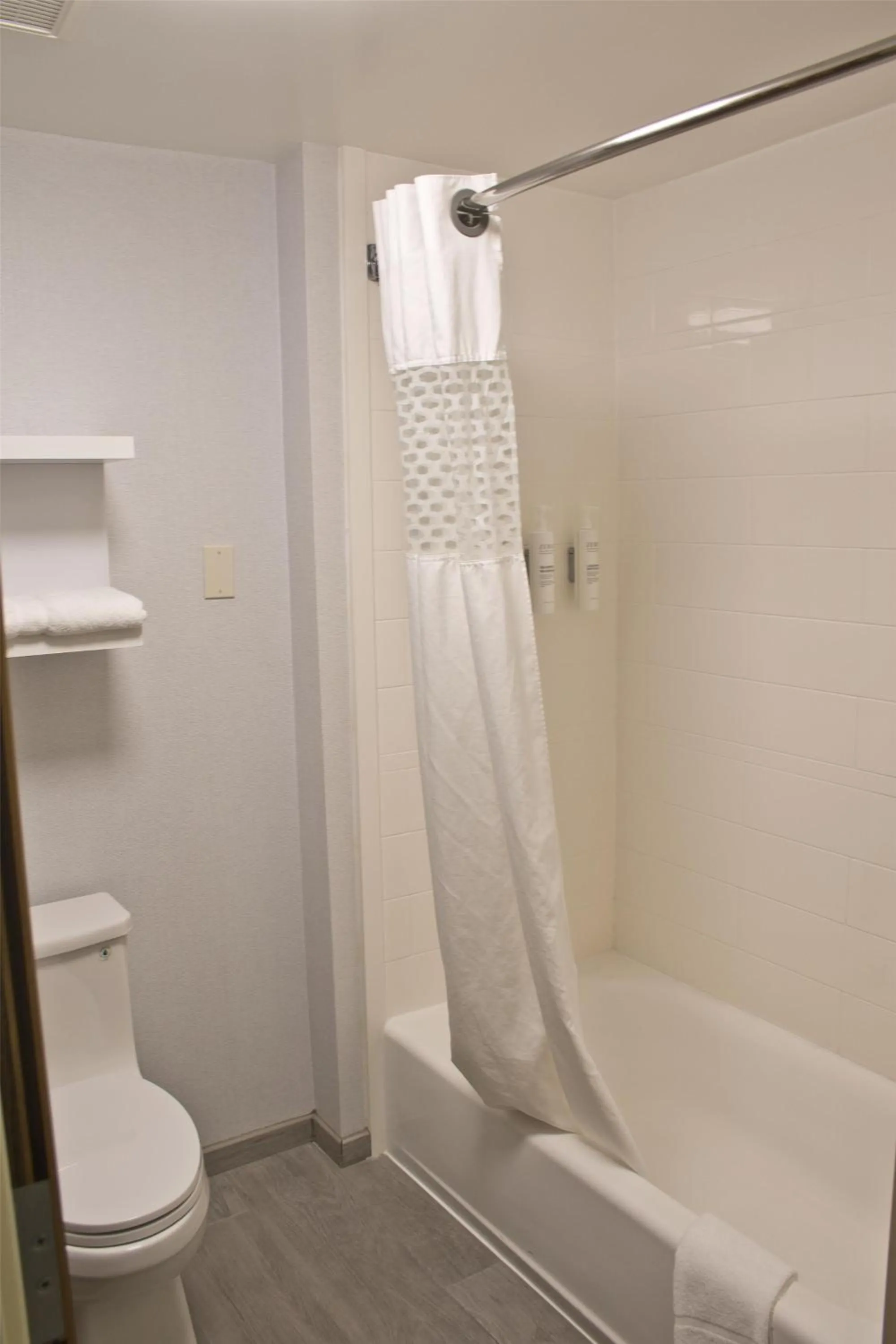 Bathroom in Hampton Inn & Suites Denver-Speer Boulevard
