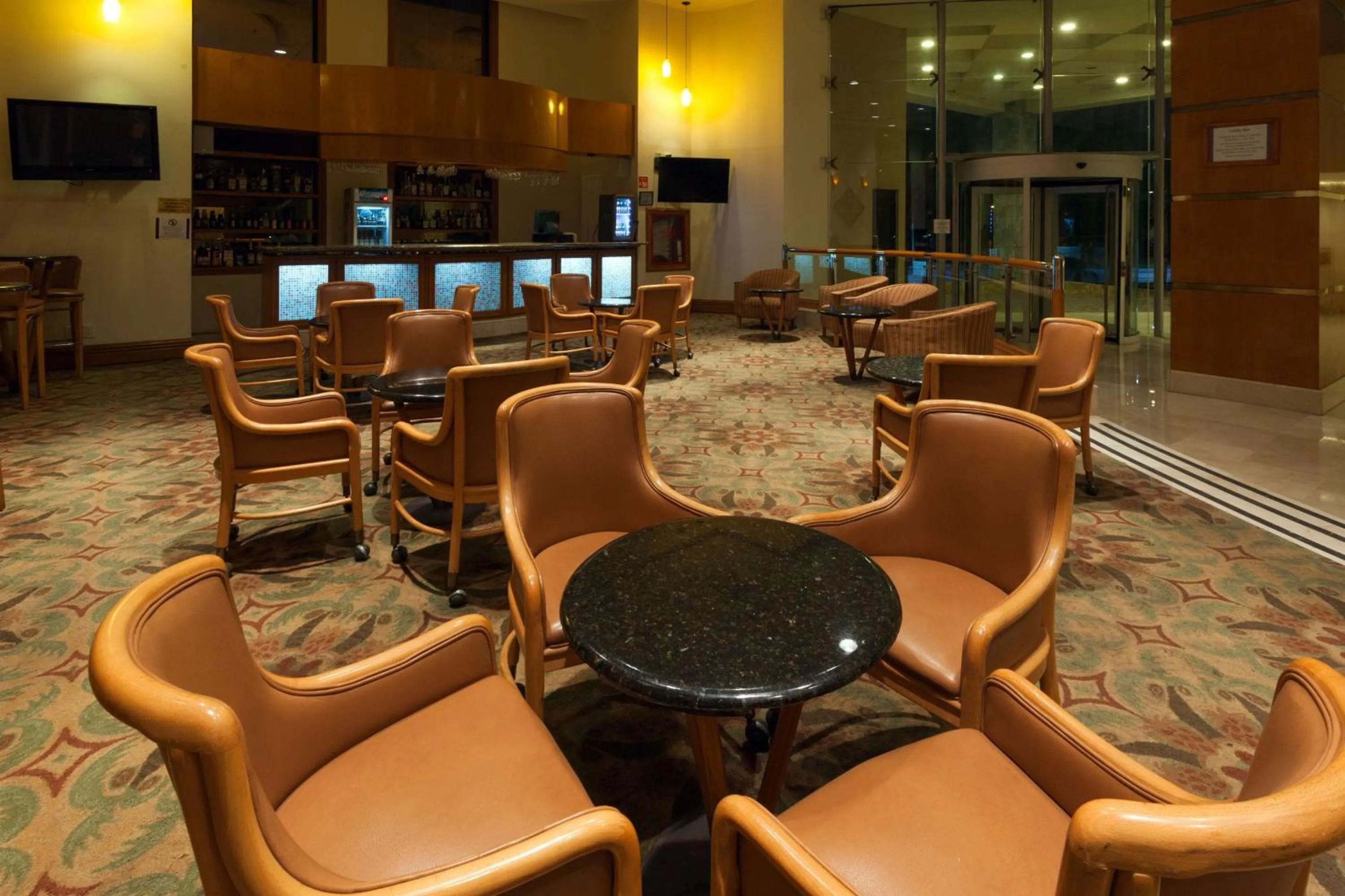 Lounge or bar in Best Western PLUS Nuevo Laredo Inn & Suites
